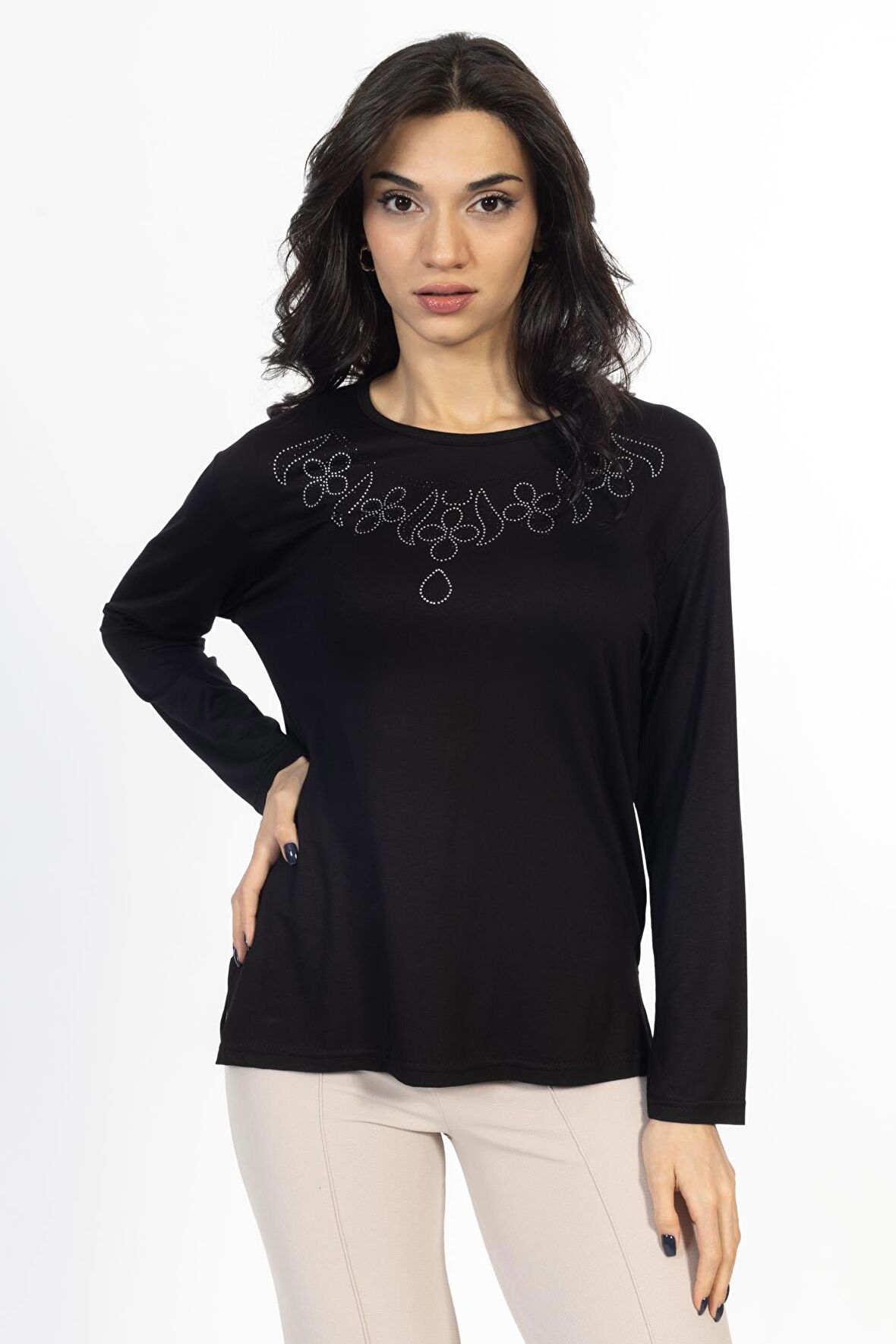 Yeni Model Taş İşlemeli Yuvarlak Yaka Likralı Anne Penye Bluz 6435