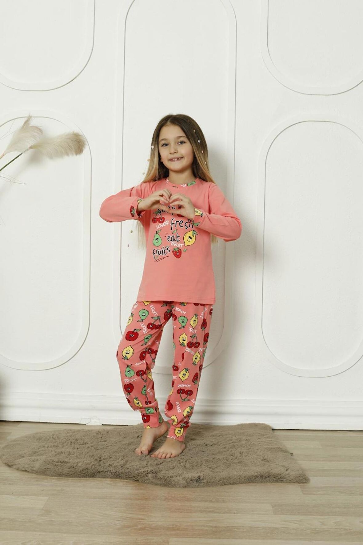 Yeni Sezon %100 Pamuk Kız Çocuk Garson Uzun Kollu Meyve Figürlü Penye Pijama Takımı 6072