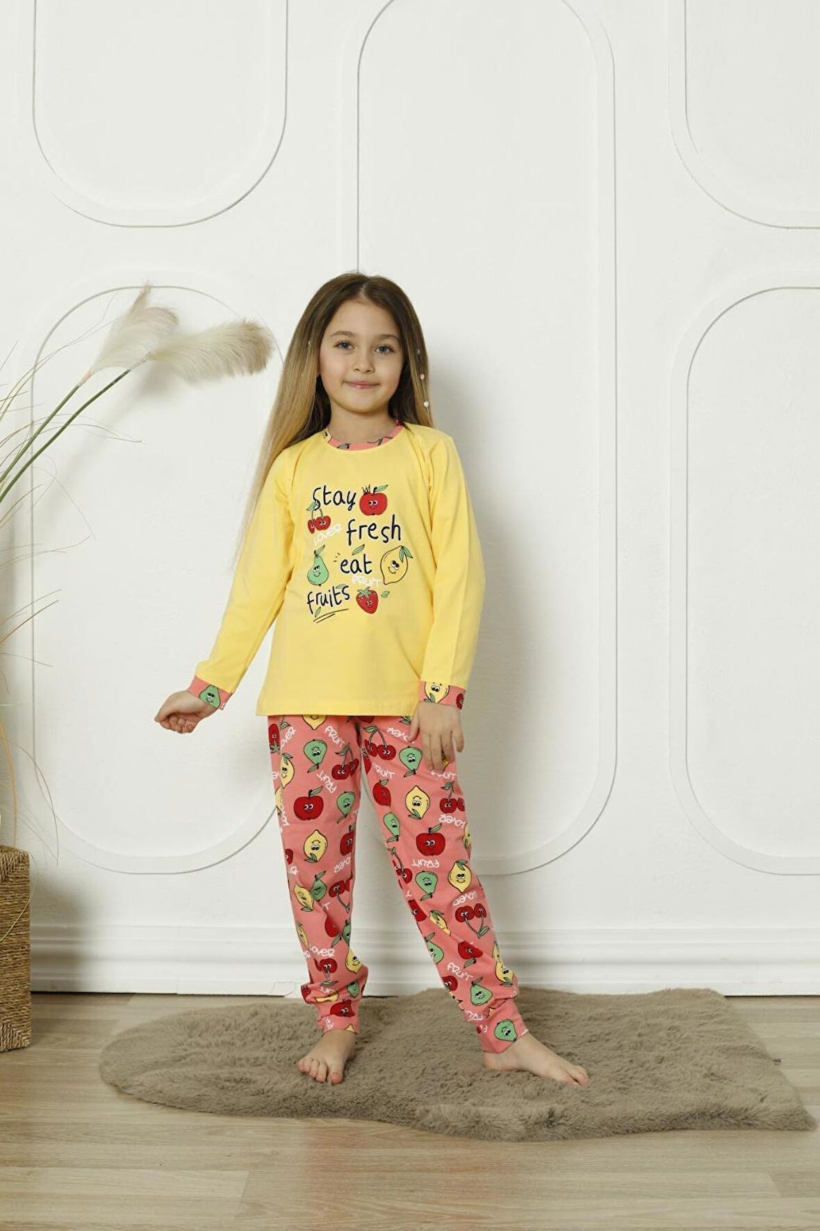 Yeni Sezon %100 Pamuk Kız Çocuk Garson Uzun Kollu Meyve Figürlü Penye Pijama Takımı 6072