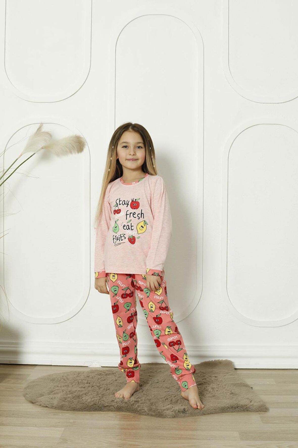 Yeni Sezon %100 Pamuk Kız Çocuk Garson Uzun Kollu Meyve Figürlü Penye Pijama Takımı 6072