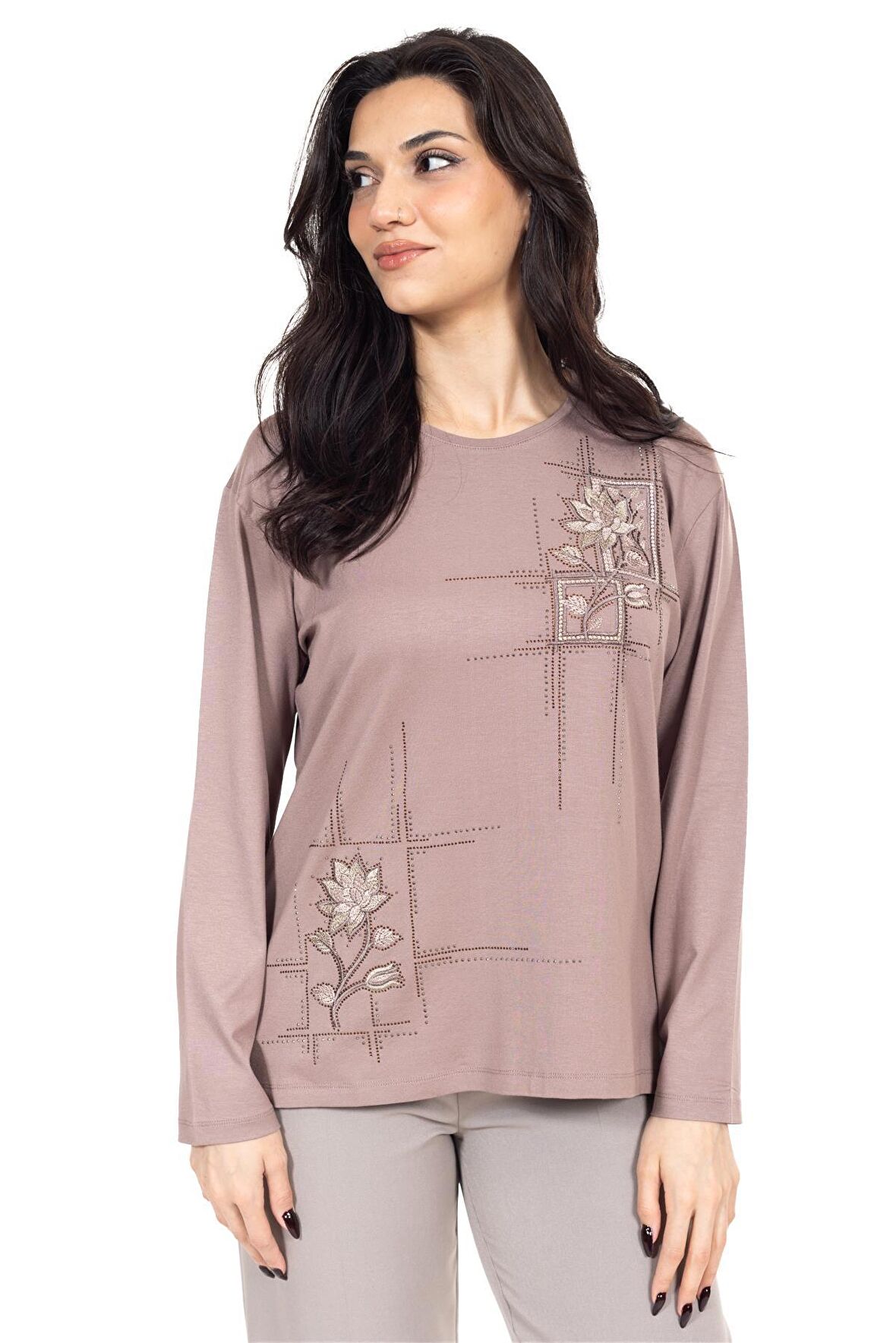 Yeni Sezon Kadın Orta Yaş ve Üzeri Viskoz Kanaviçe İşlemeli Lüks Anne Penye Bluz 24311