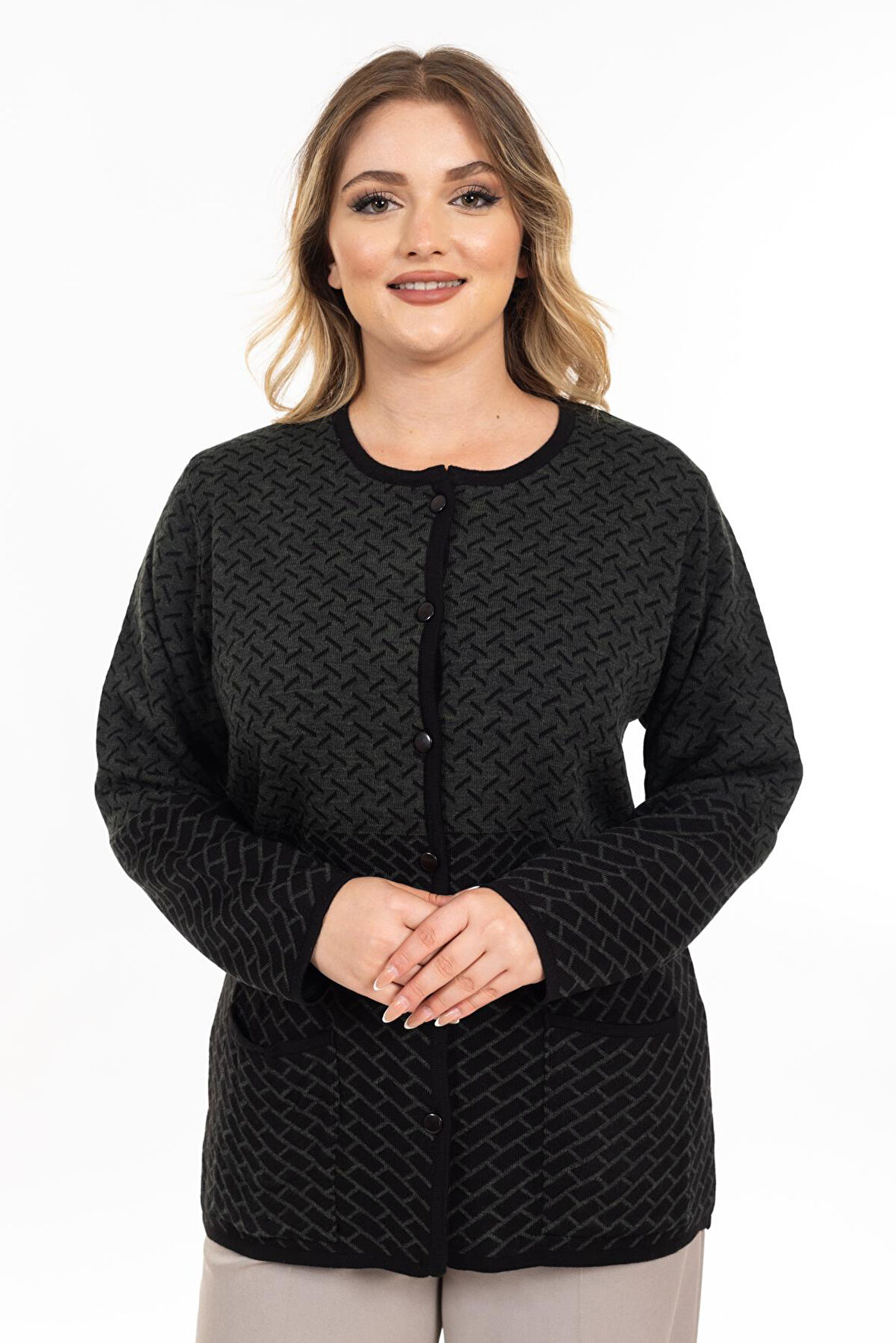 Yeni Sezon Kadın Triko Örgü Sıkı Dokuma Düğmeli Desenli Anne Kışlık Hırka 2435-Haki Yeşili