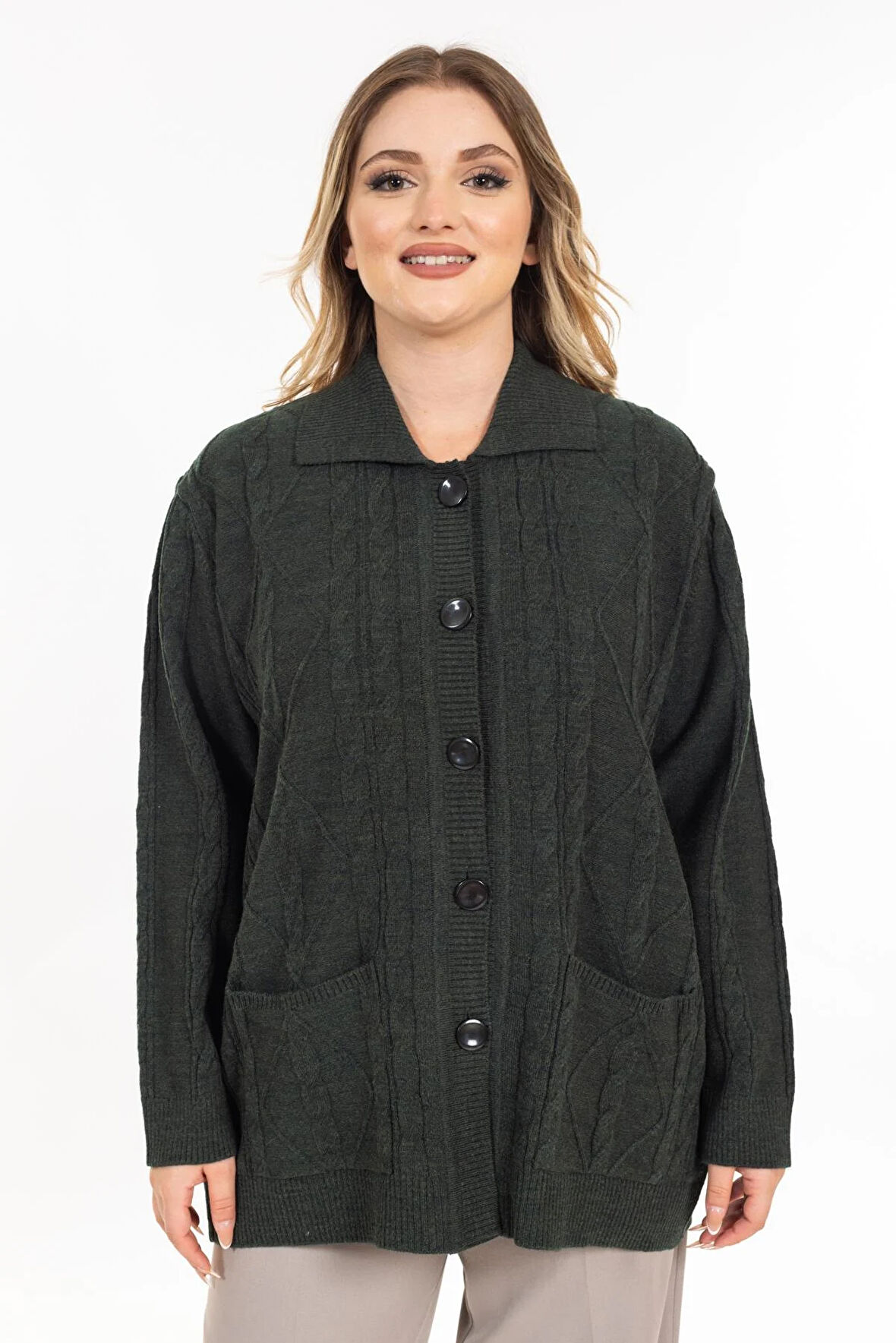 Kadın Orta Yaş ve Üzeri Yumuşak Doku Polo Yaka Düğmeli Anne Triko Hırka 2417-Haki Yeşili