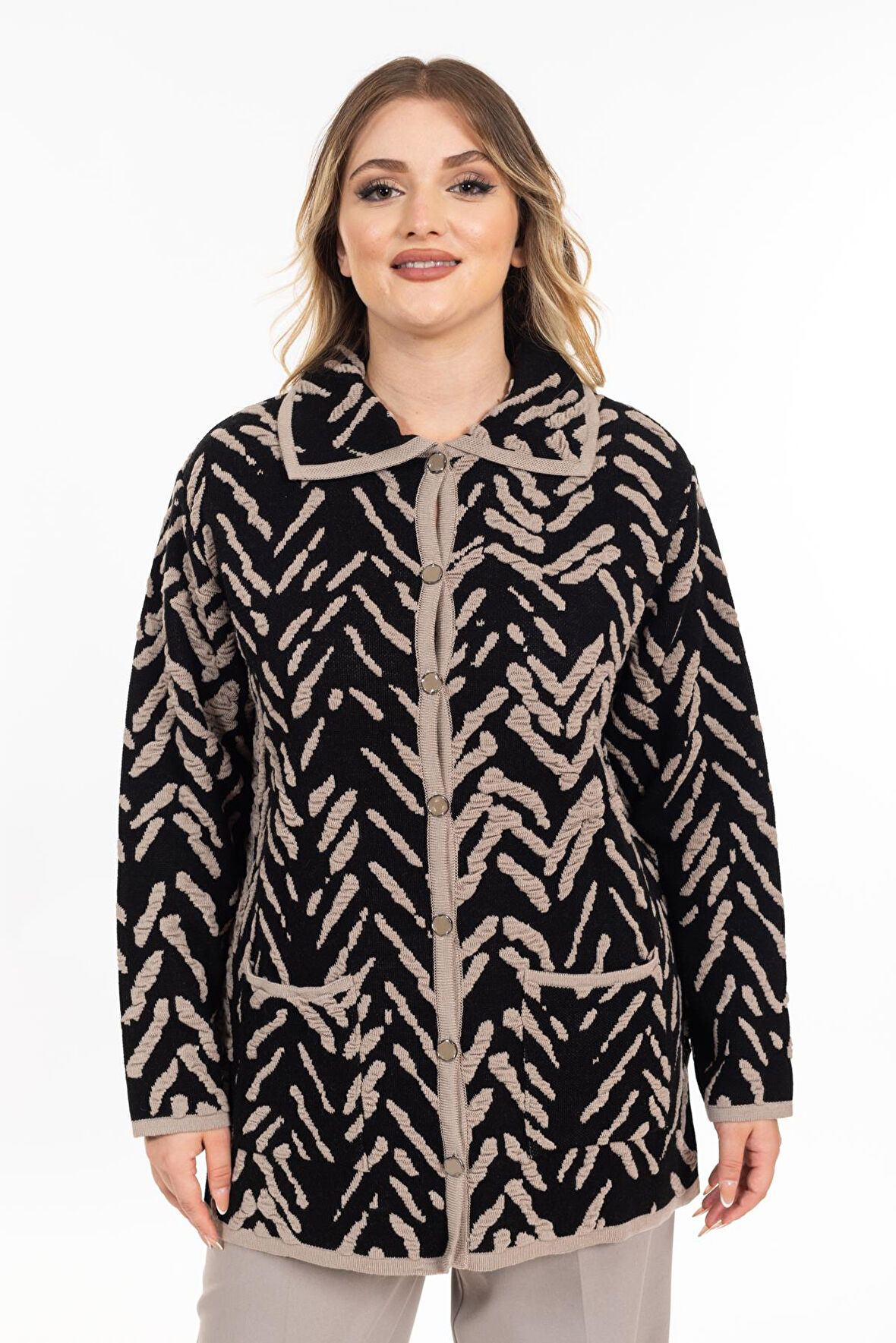 Yeni Sezon Kadın Triko Örgü Sıkı Dokuma Düğmeli Gömlek Yaka Anne Kışlık Hırka 32043-Siyah