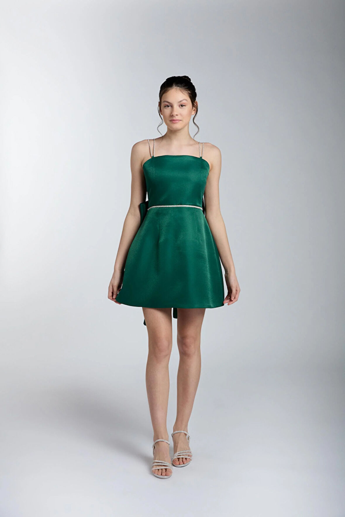 Kız Çocuk/Genç Yeni Dizayn Parlak Kumaş Tam Kalıp Kısa Abiye Elbise 5506