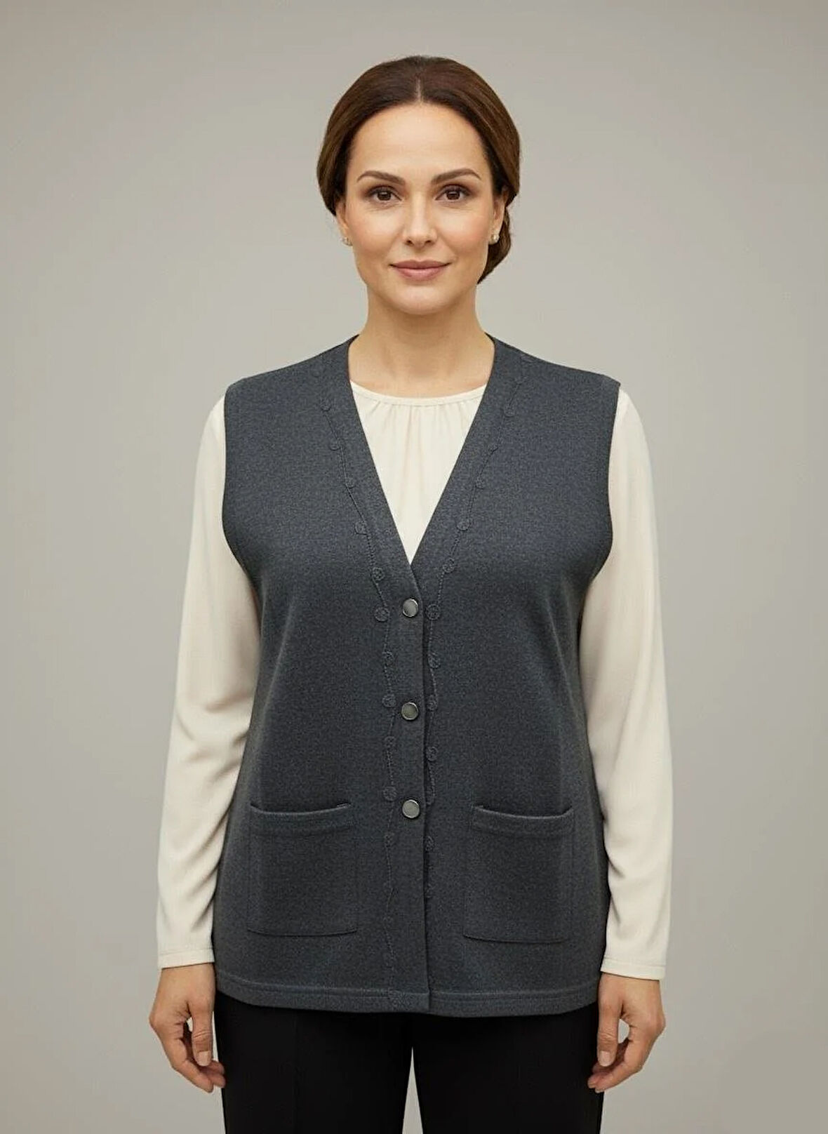 Kadın Orta Yaş ve Üzeri Sıkı Dokuma İnce Anne Triko Yelek 1140