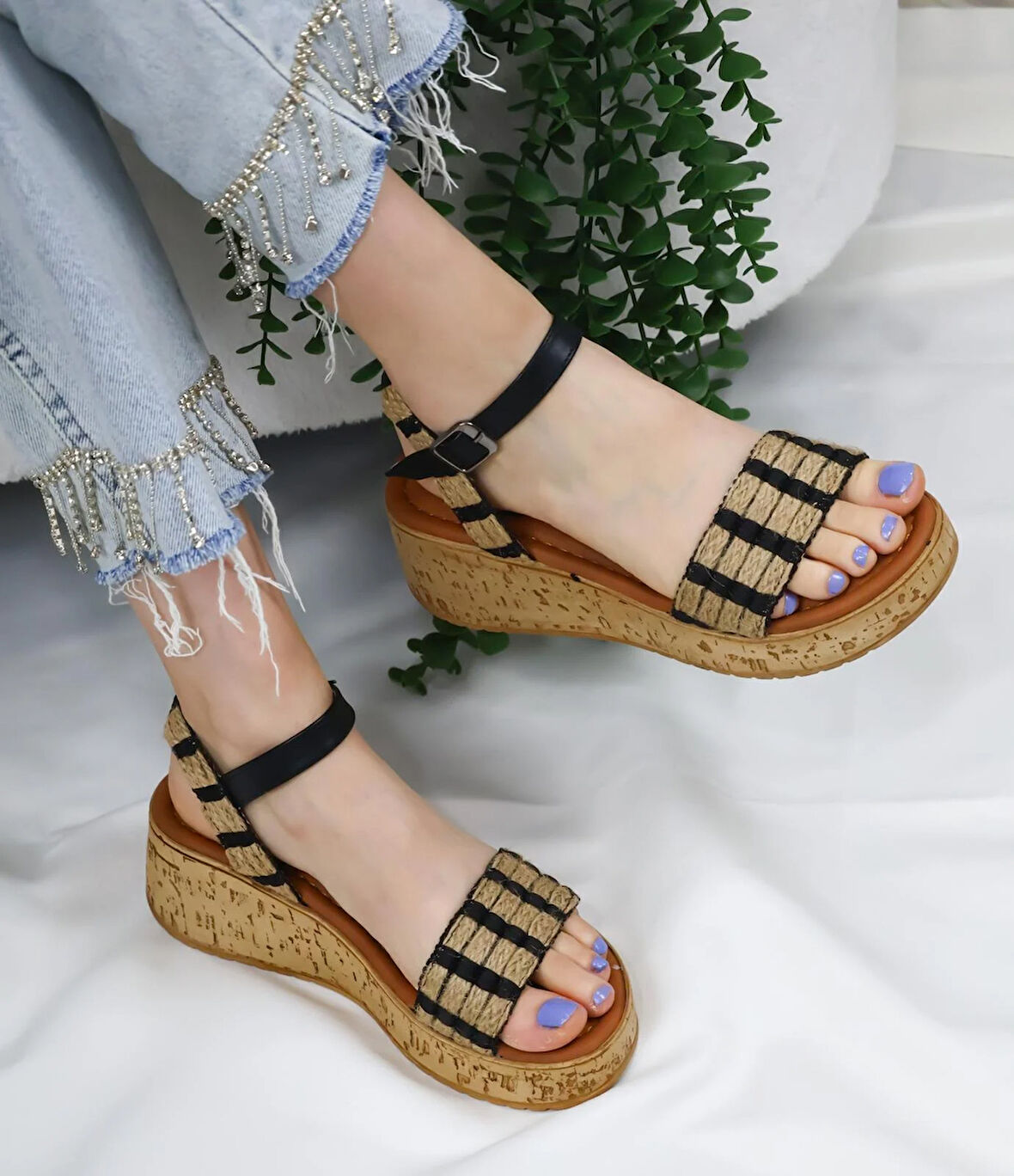 Hasır Detaylı Mantar Taban Ortopedik Taban Sandelet  siyah