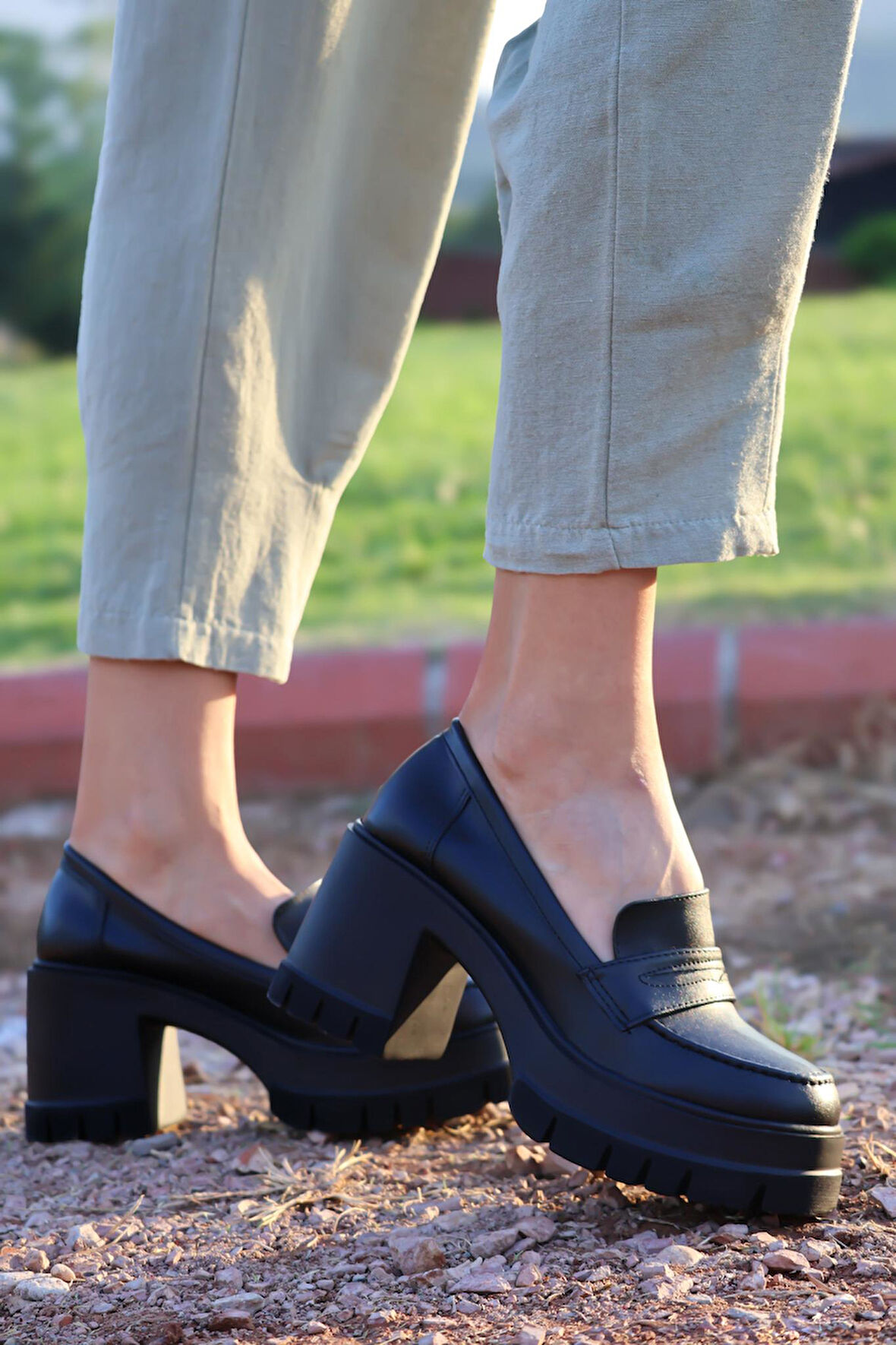 Kadın Tokasız 8 Cm Loafer Model Topuklu Ayakkabı  siyah cilt