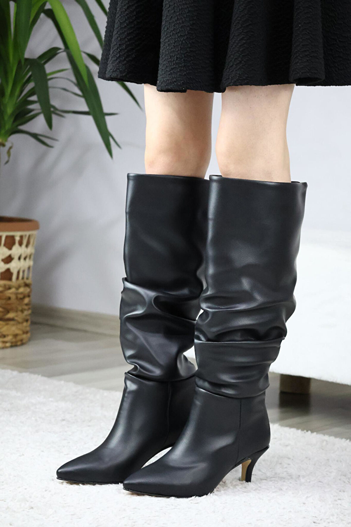 Kadın OSLO Topuklu Büzgülü Şık Tarz Günlük Rahat Çizme  Siyah