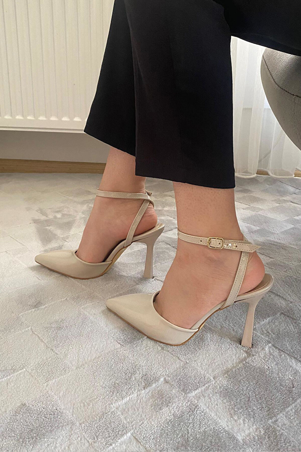 Kadın Persi Krem Rugan Bilekten Bağlamalı 10 cm İnce Topuklu Ayakkabı