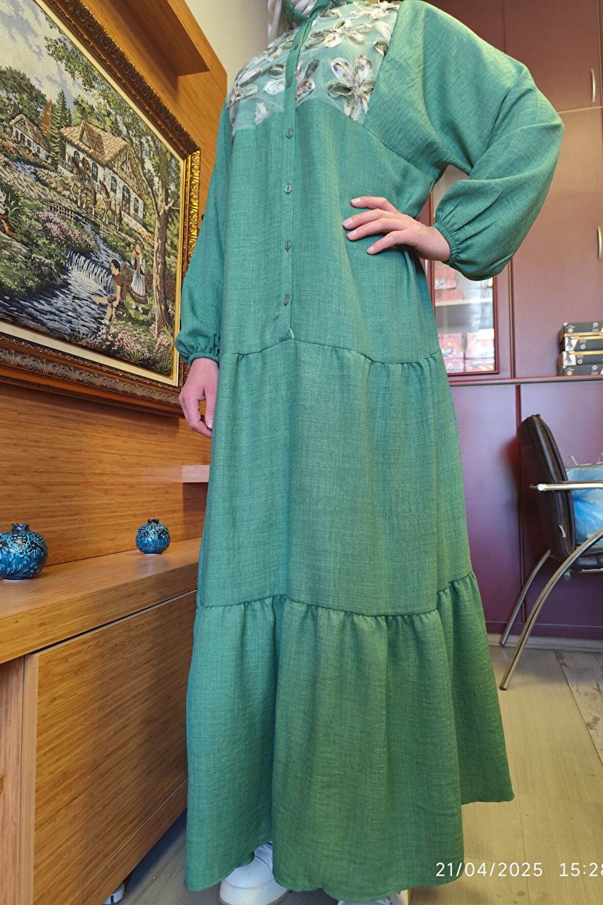 Doğal Doku Oversize Çiçek Desenli Elbise – Yazlık Rahat Kalıp, Şık ve Ferah Tasarım