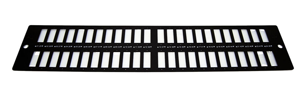 Beek BN-FP192U-QL Model Fiber Patch Panel Kutusu için 2U 48SC DX Ön Plaka Seti, 1&#039;li, coupler hariç
Beek 2U 48SC DX front plate sets, single front plates. Front plates for BN-FP192U-QL (without couplers installed)