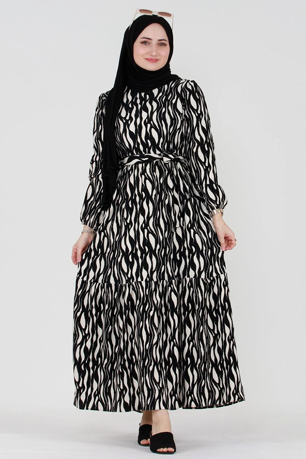 Baskılı Karin Tesettür Elbise-Siyah
