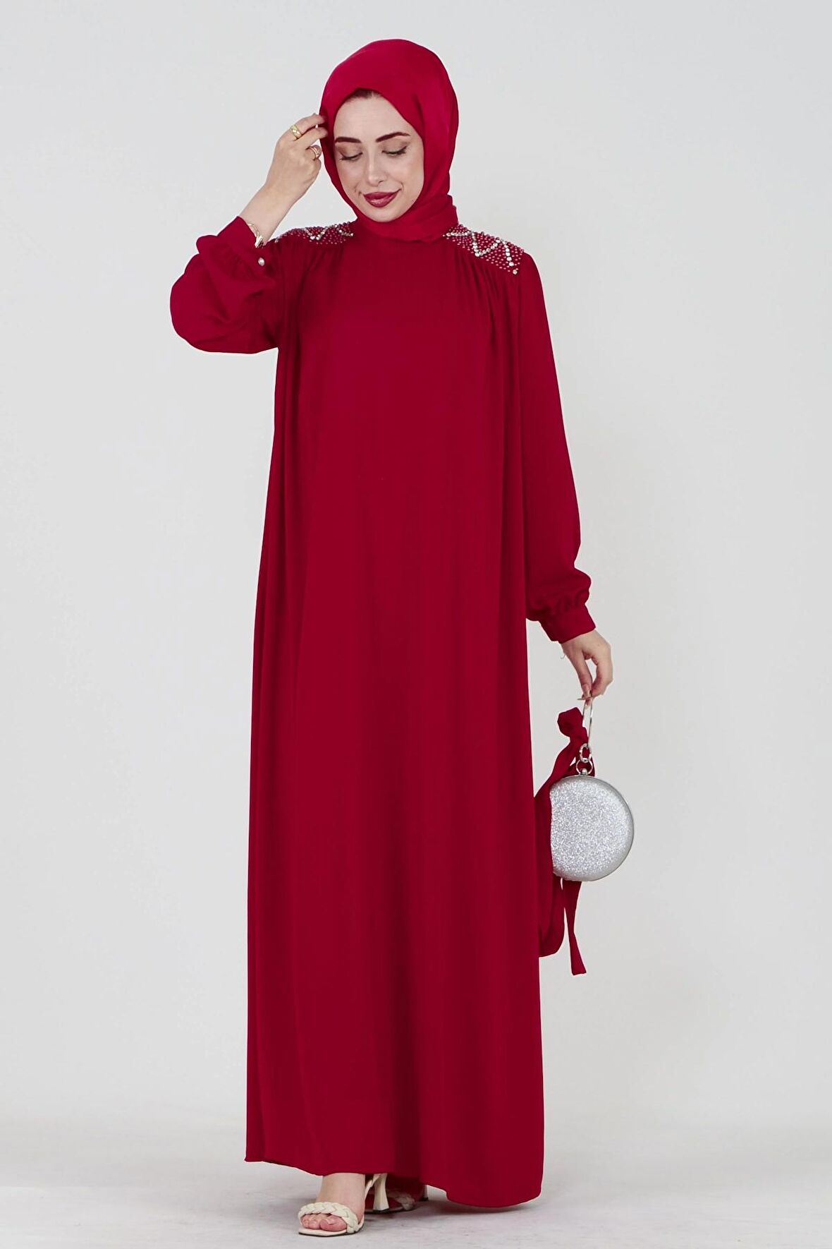 Omuzu İşlemeli Beli Kuşaklı Tesettür Elbise-Kırmızı