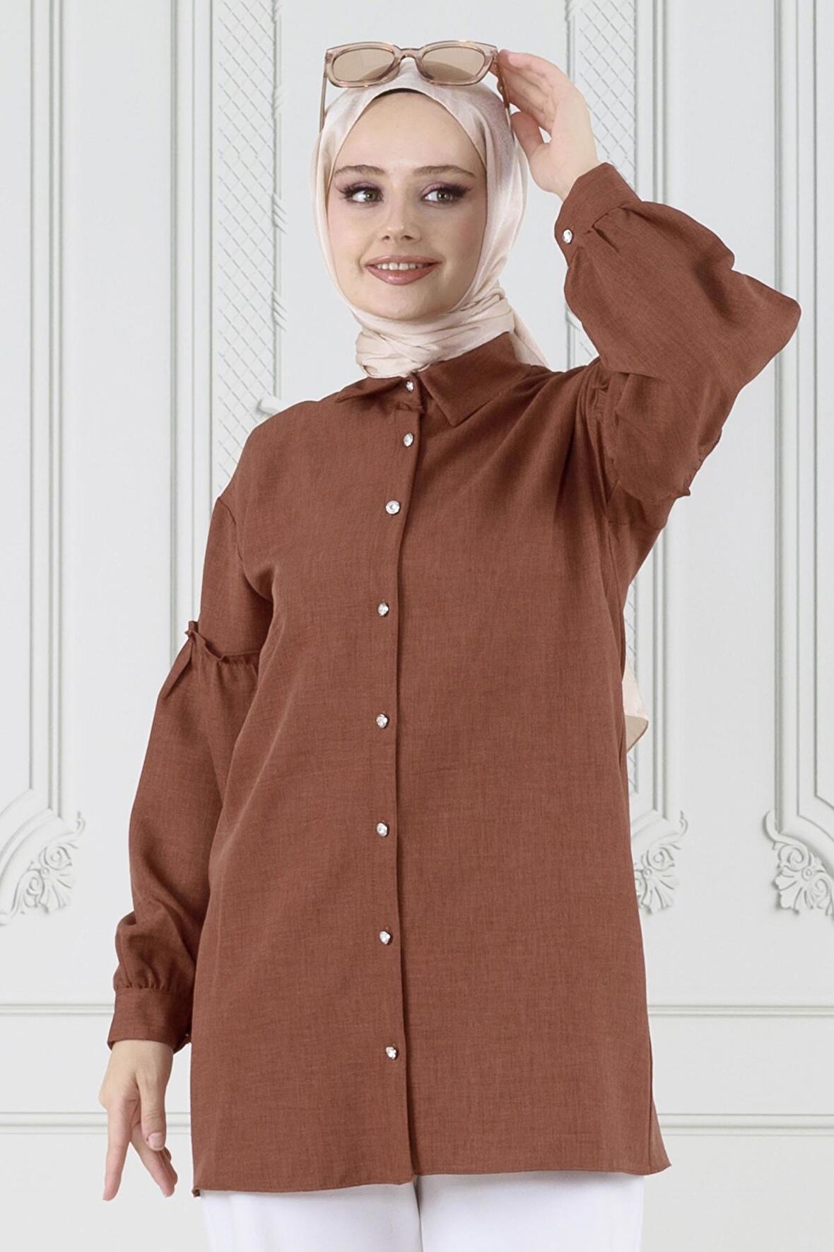 Kolu Fırfır Detaylı Tunik-Kahverengi