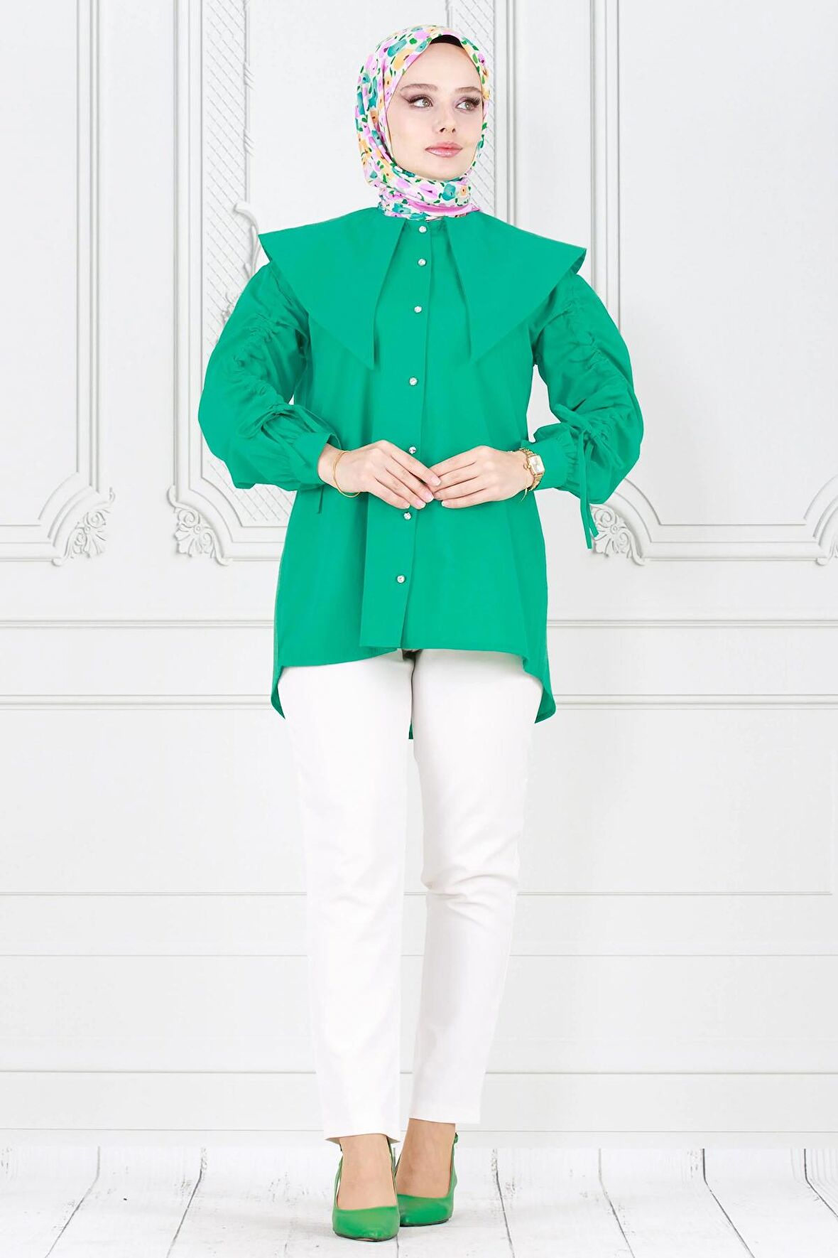 Büyük Yaka Kolu Büzgü Detaylı Tunik-Benetton Yeşili