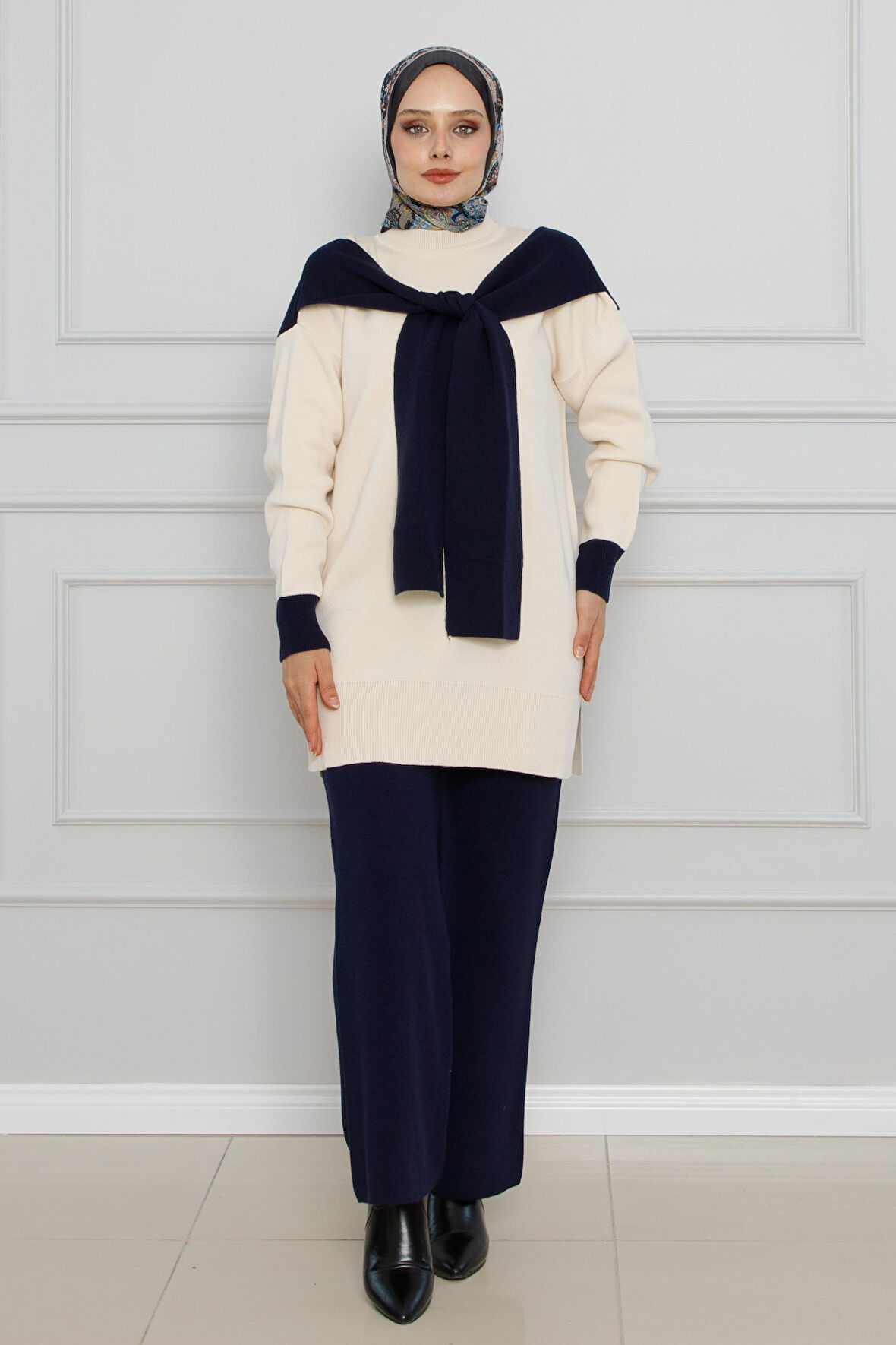 Atkı Detaylı Triko Takım-Lacivert