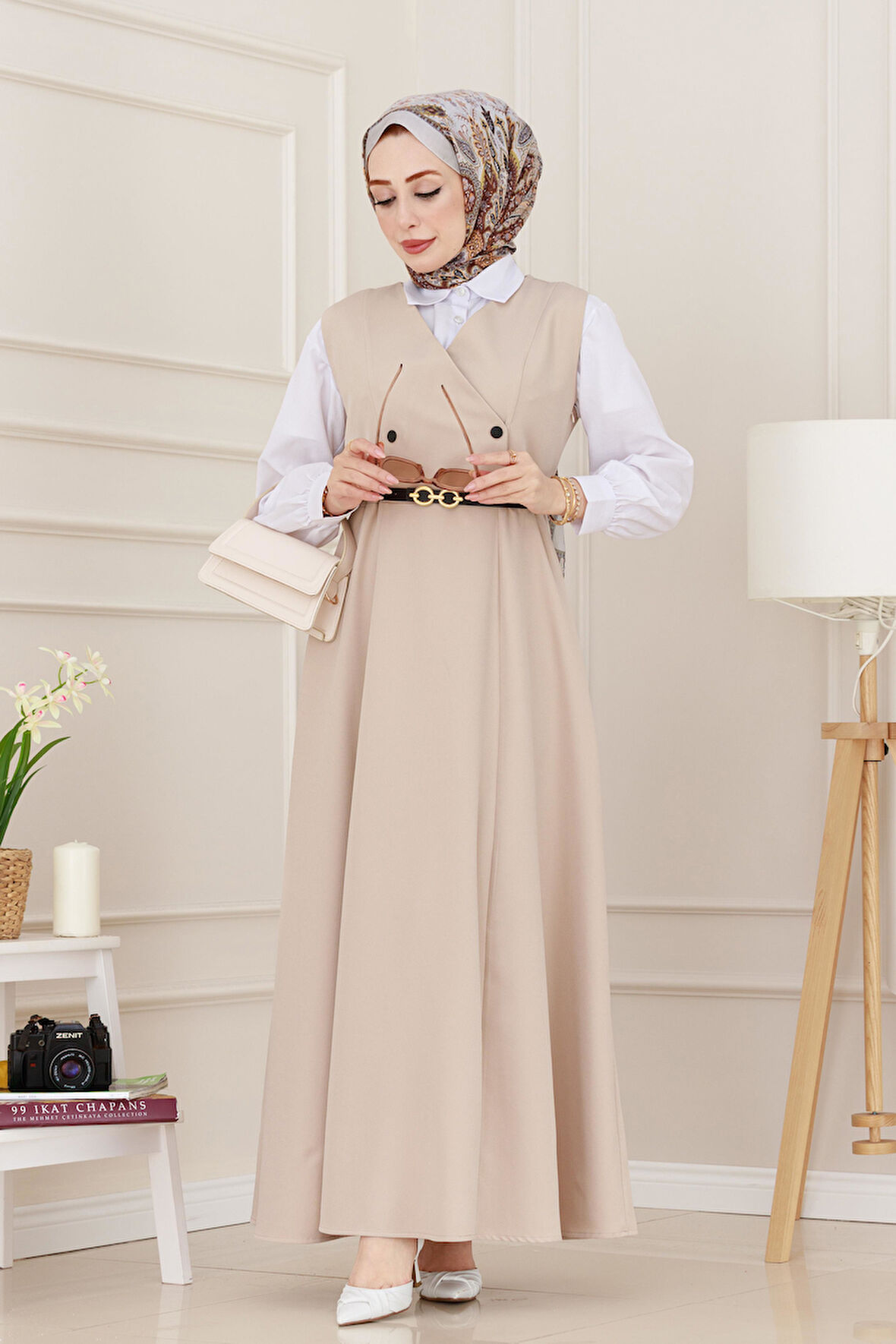 Düğme Detaylı Kemerli Jile-Bej