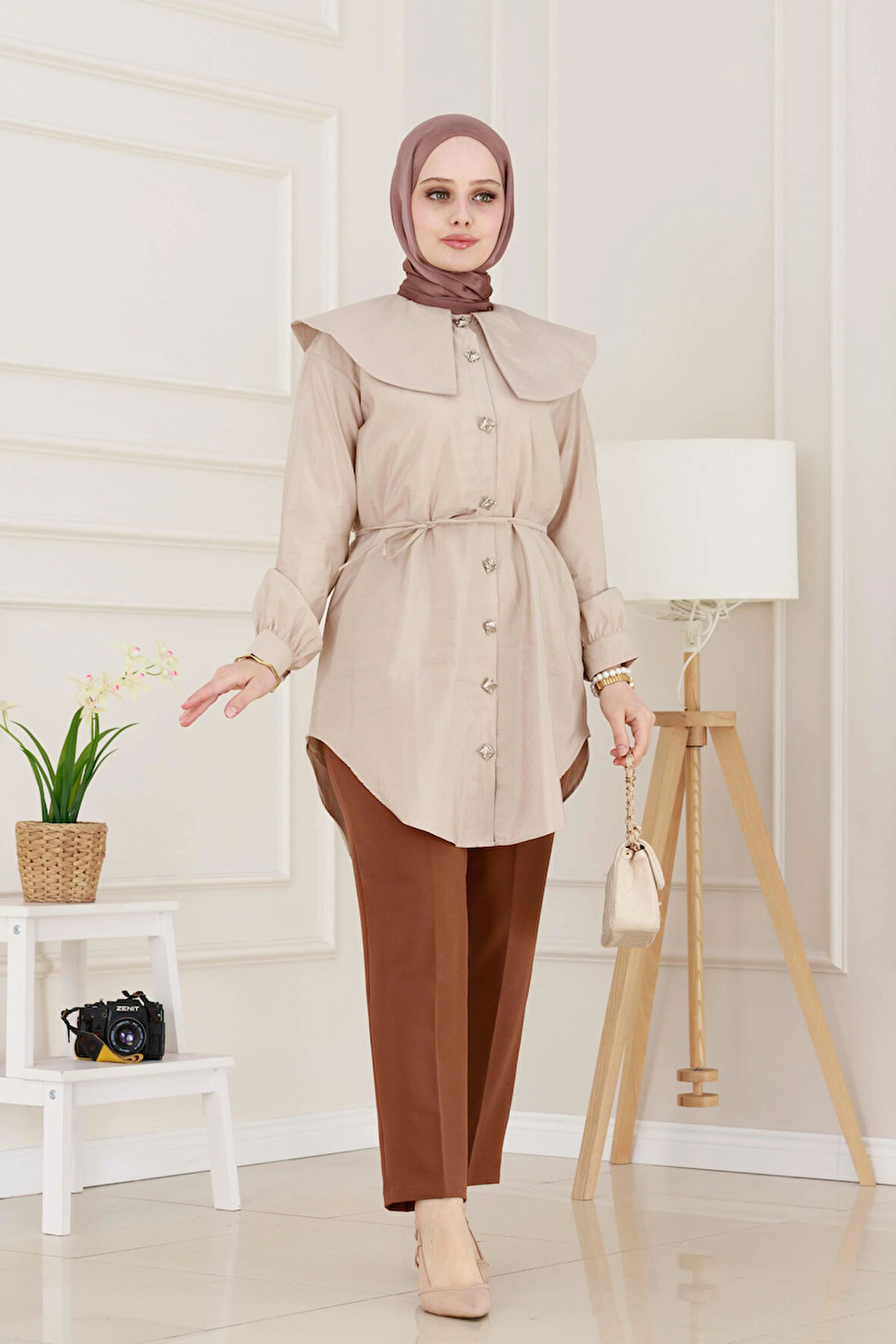 Beli Bağcık Detaylı Geniş Yaka Tunik-VİZON