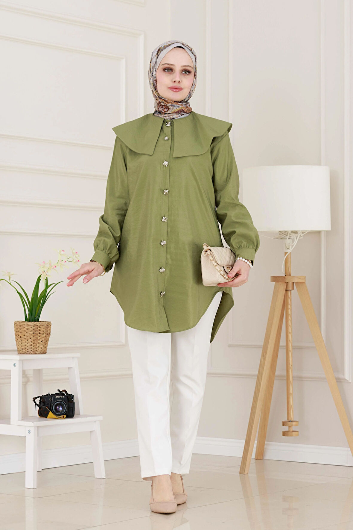 Beli Bağcık Detaylı Geniş Yaka Tunik-Yeşil