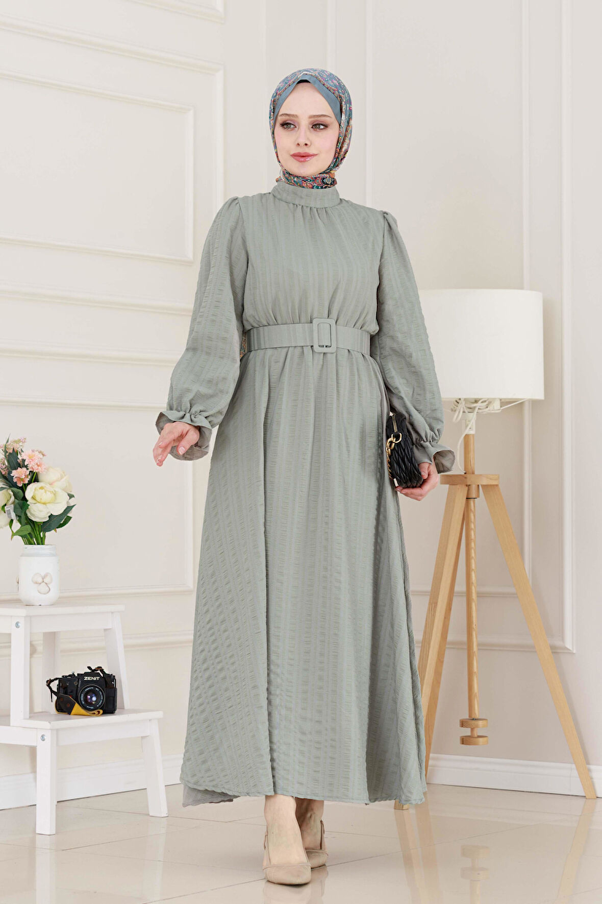 Kolu Volanlı Kemerli Henna Elbise-Mint Yeşili