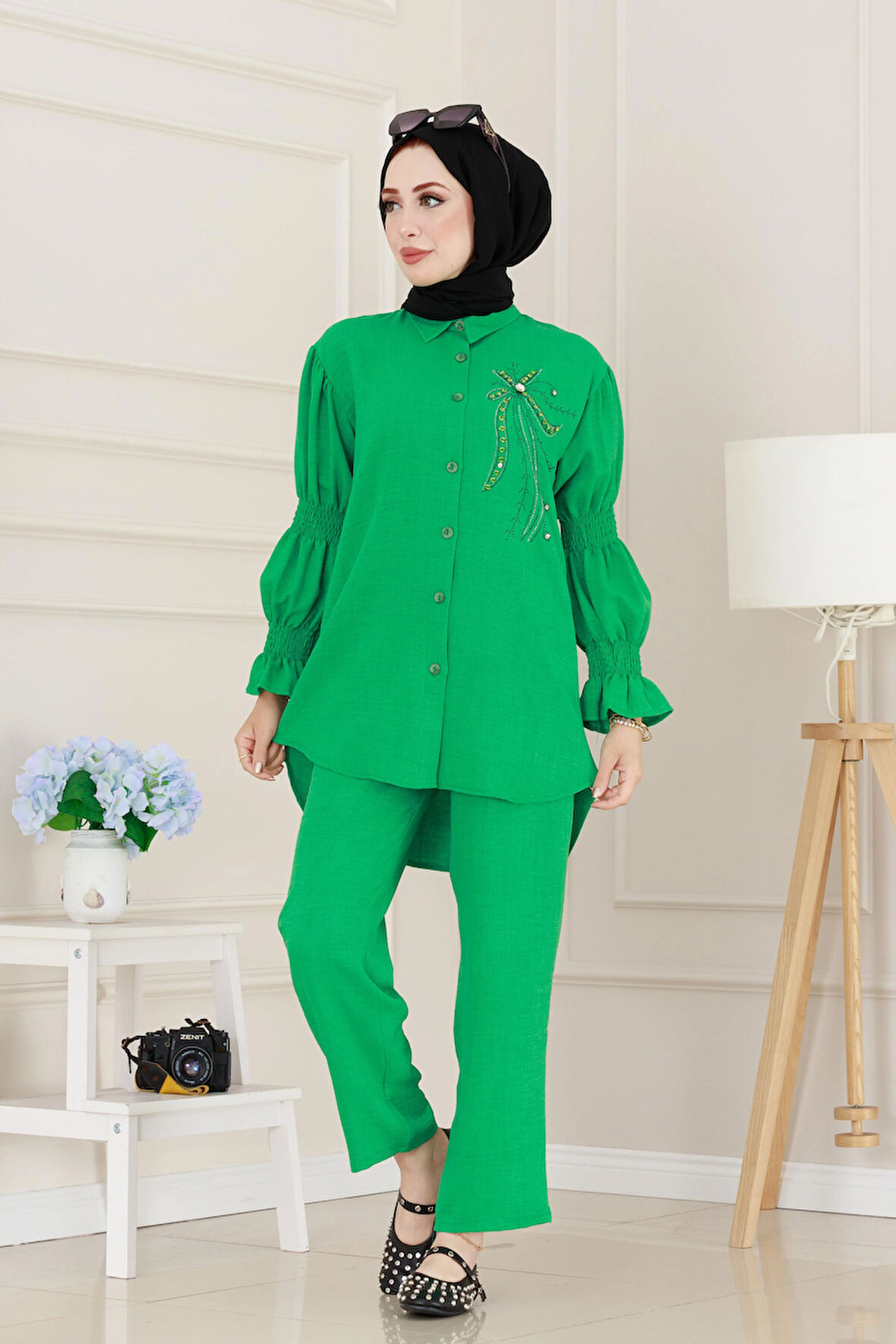 Önü Taşlı Kolu Lastikli İkili Takım-Yeşil