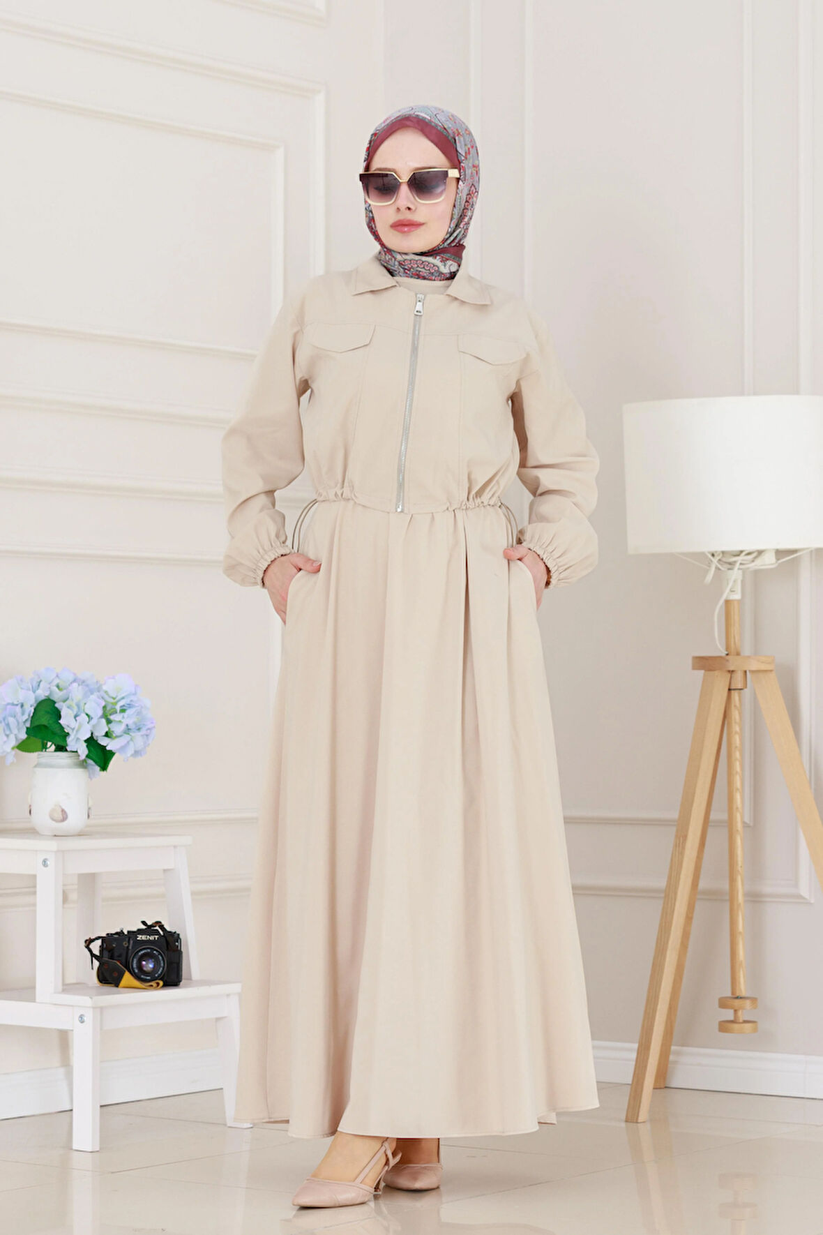 Fermuarlı Cepkenli Jile Elbise-Bej