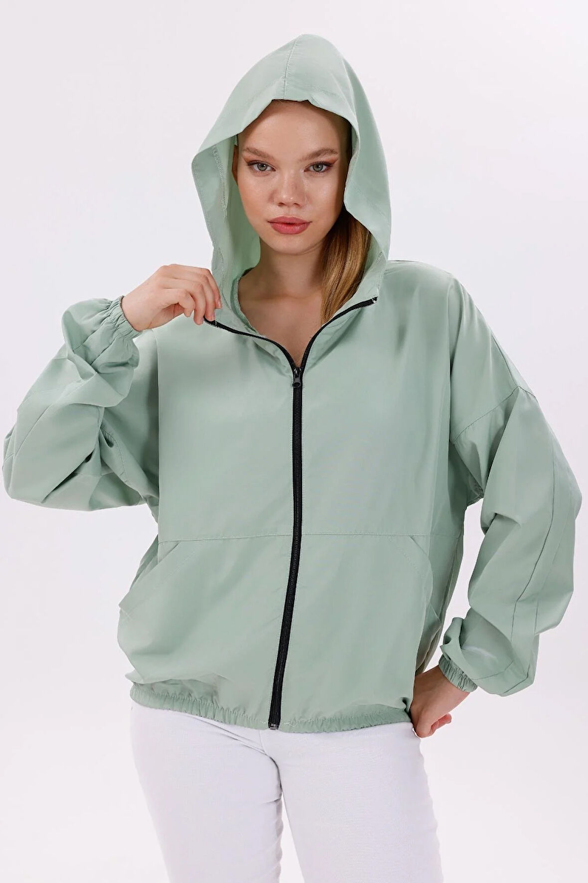 Kadın Kapüşonlu Su Ve Rüzgar Geçirmez Oversize Yağmurluk - Rüzgarlık