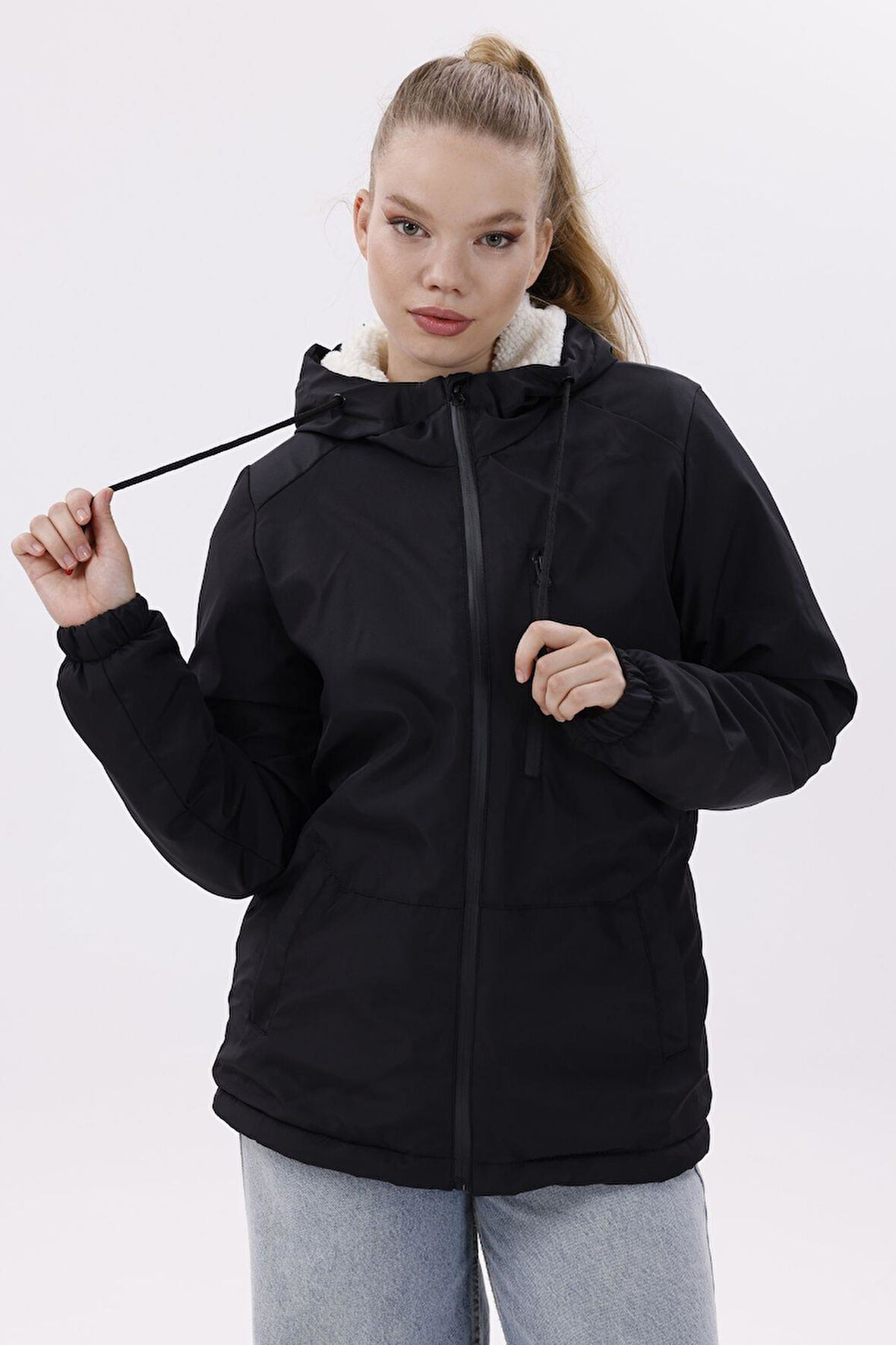 Kadın Kürklü Su Ve Rüzgar Geçirmez Kapüşonlu Kışlık Mont & Kaban & Parka