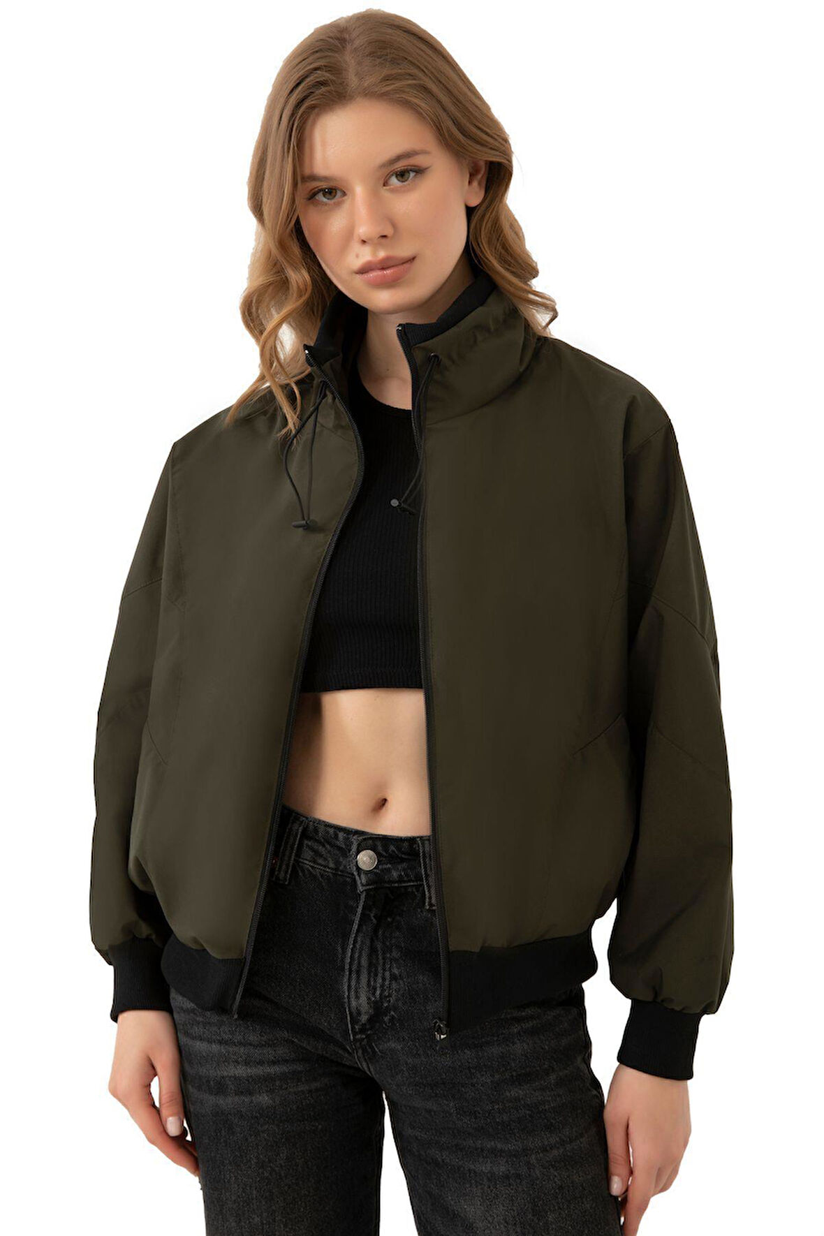 Spor Kadın Taş Dik Yaka Su ve Rüzgar Geçirmez Oversize Crop Mevsimlik Yağmurluk Rüzgarlık