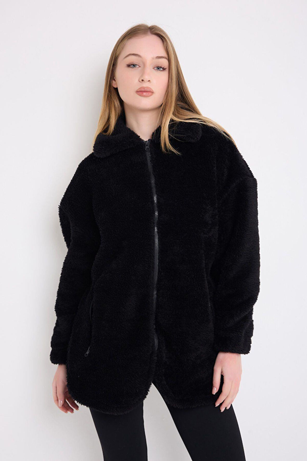 Spor Kadın Ekru Peluş Rüzgar Geçirmez Welsoft Çift Cepli  Mont Kaban