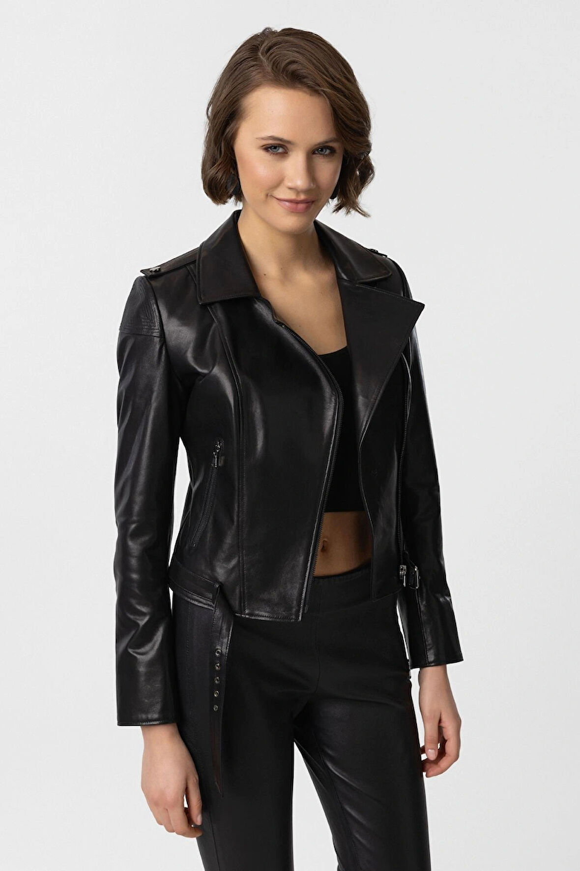 Siyah Ella Kadın Fermuarlı Biker Motorcu Kemerli Kısa Hakiki Deri Mont