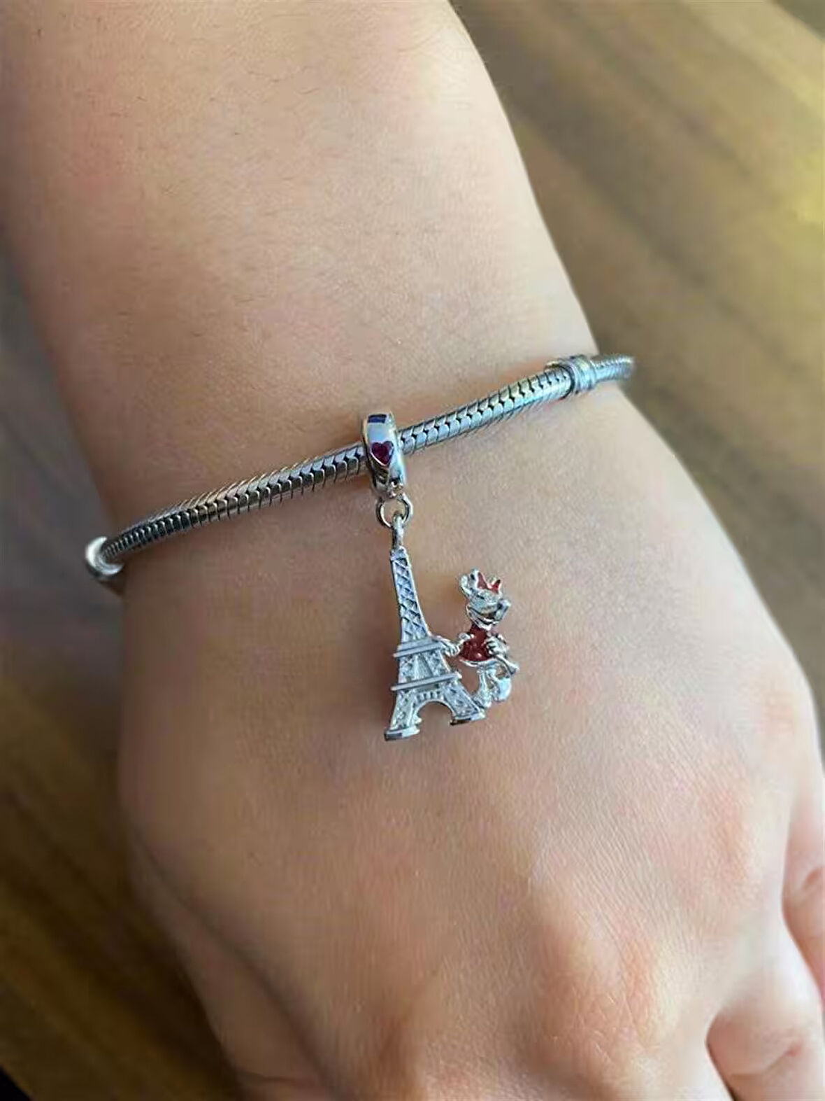 Kadın Minnie Mouse ve Eyfel Kulesi Model Charm