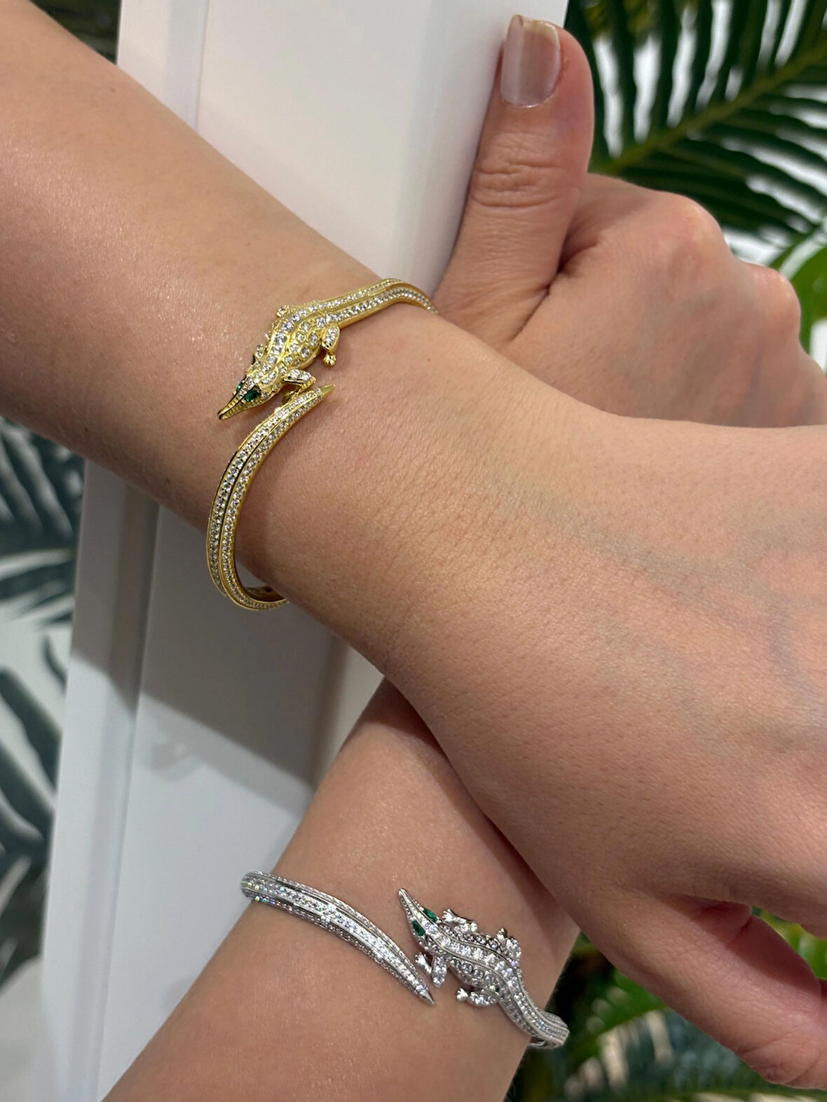 Kadın Gümüş İthal Zirkon Taşlı Kelepçe Bileklik