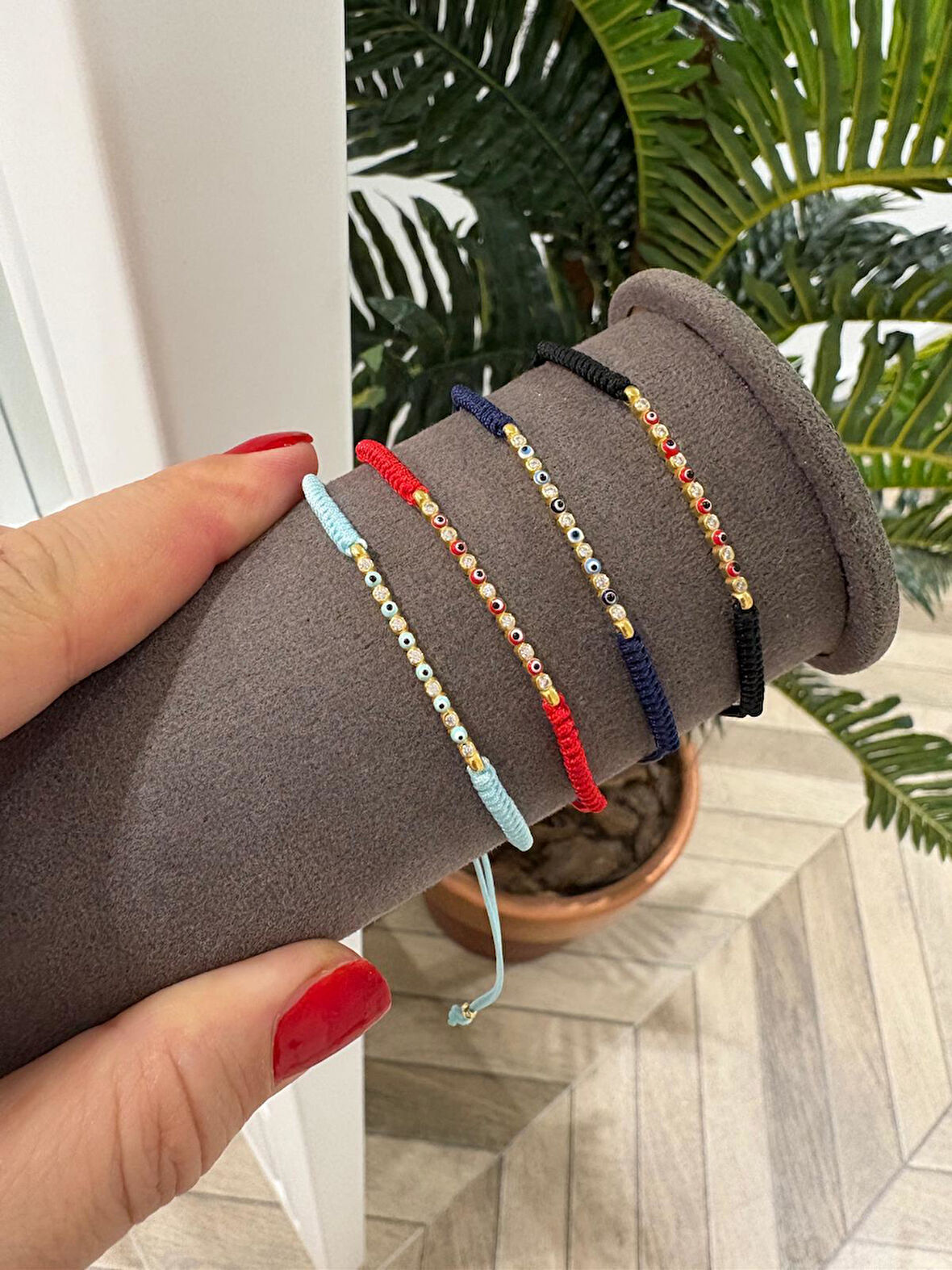 Kadın Gümüş Mineli İpli Bileklik