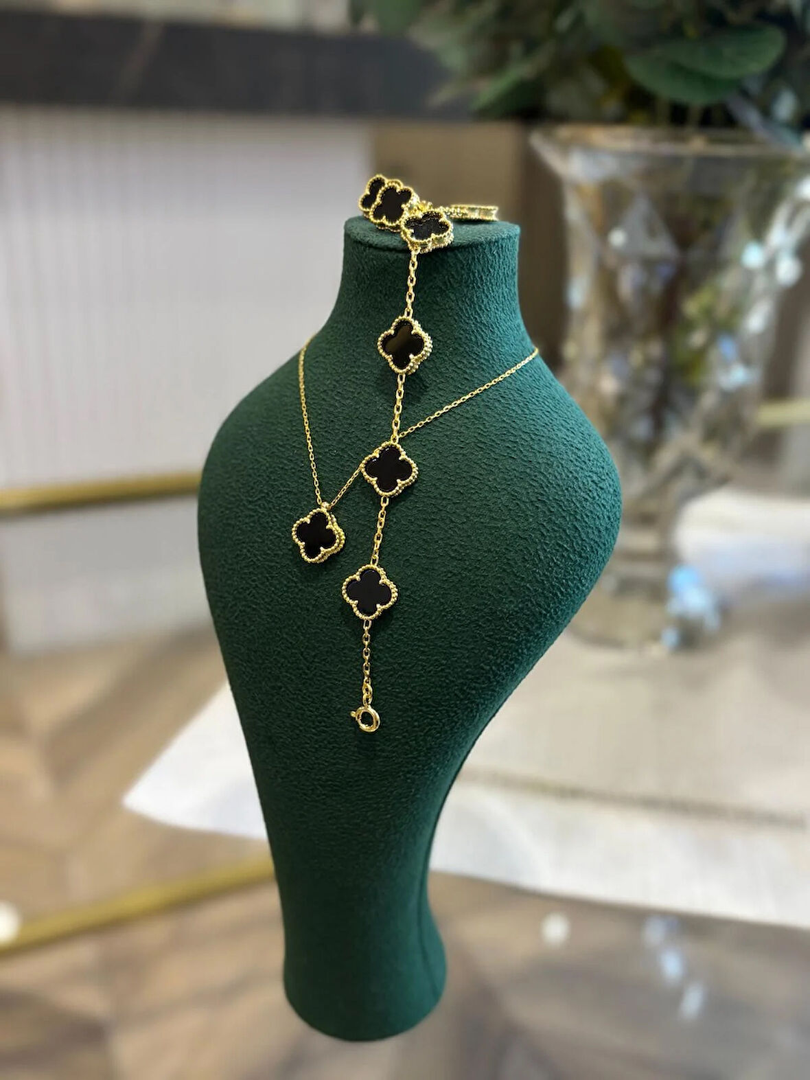 Kadın Gümüş Siyah Yonca Kolye ve Bileklik Küpe Seti