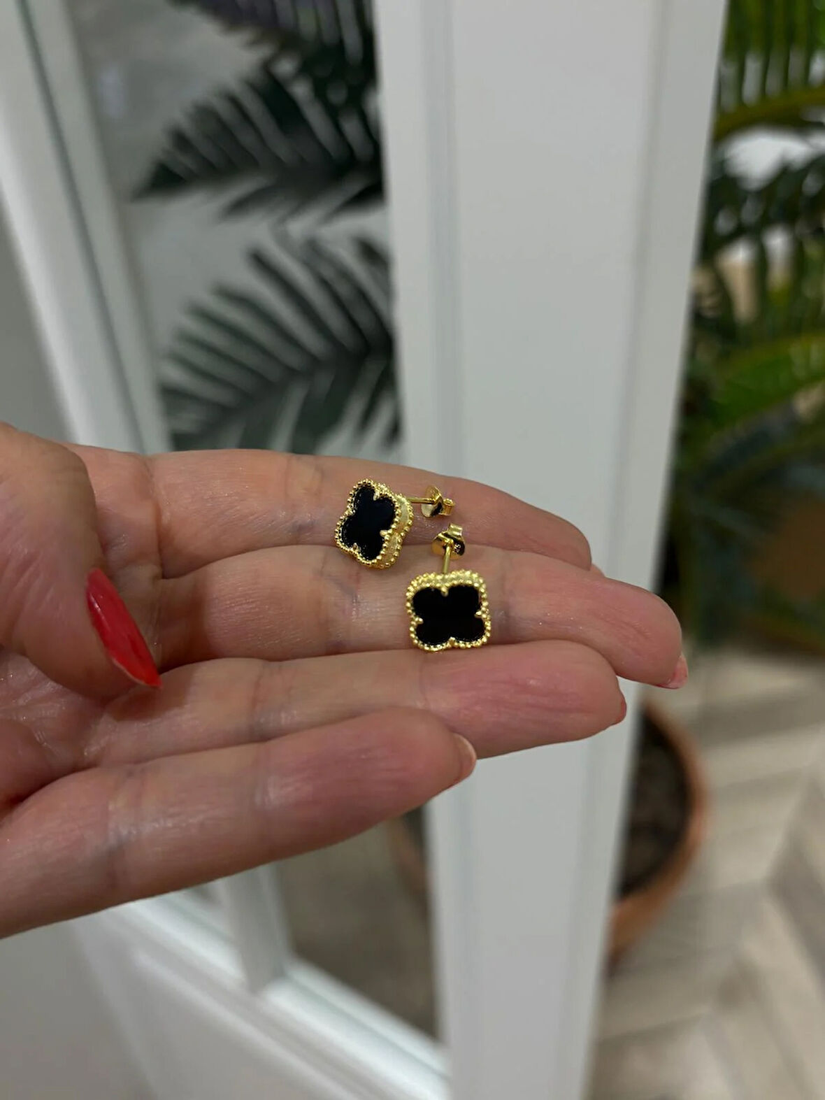 Kadın Gümüş Siyah Mineli Yonca Küpe