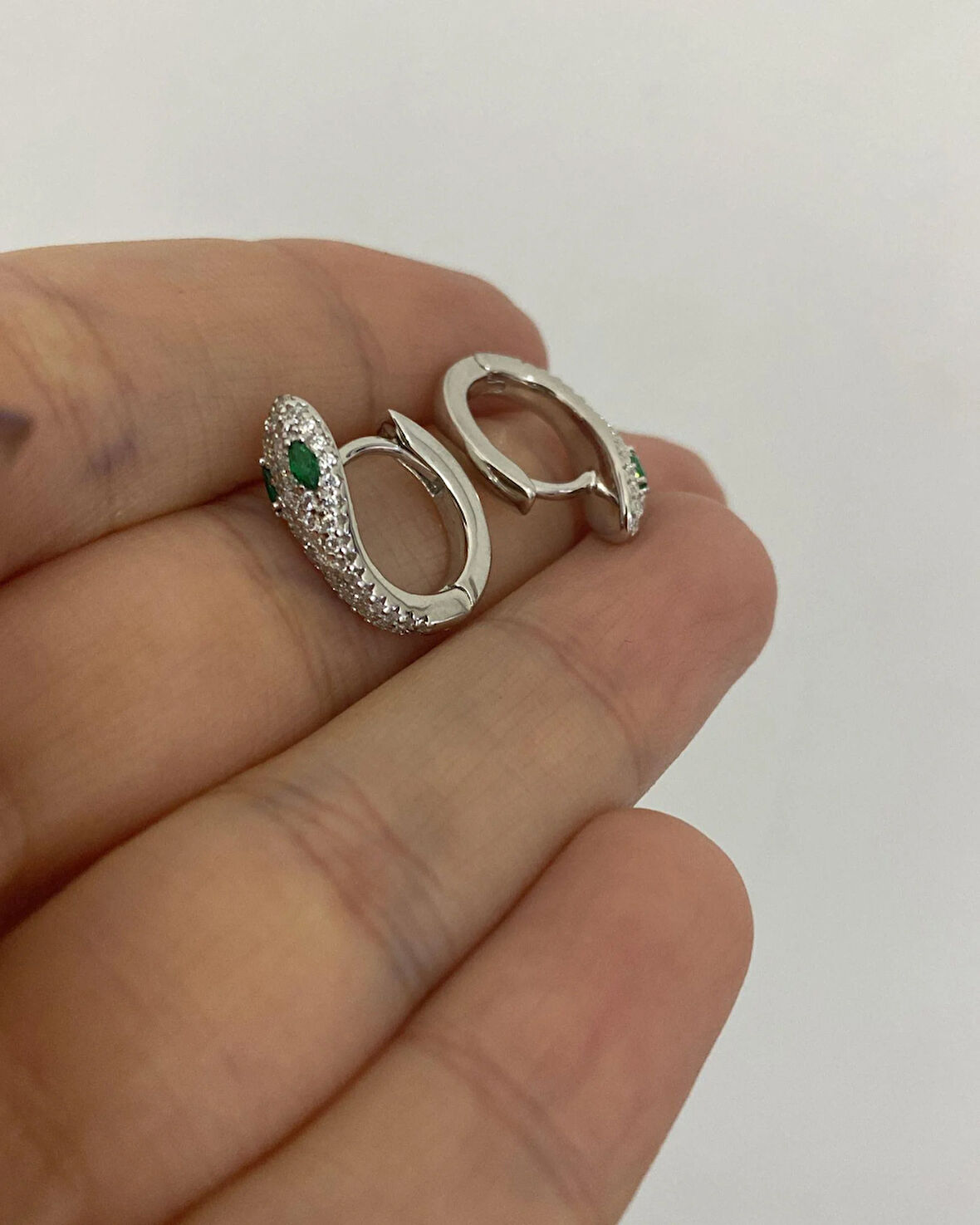 Kadın Gümüş İthal Zirkon Taşlı Yılan Küpe 1020