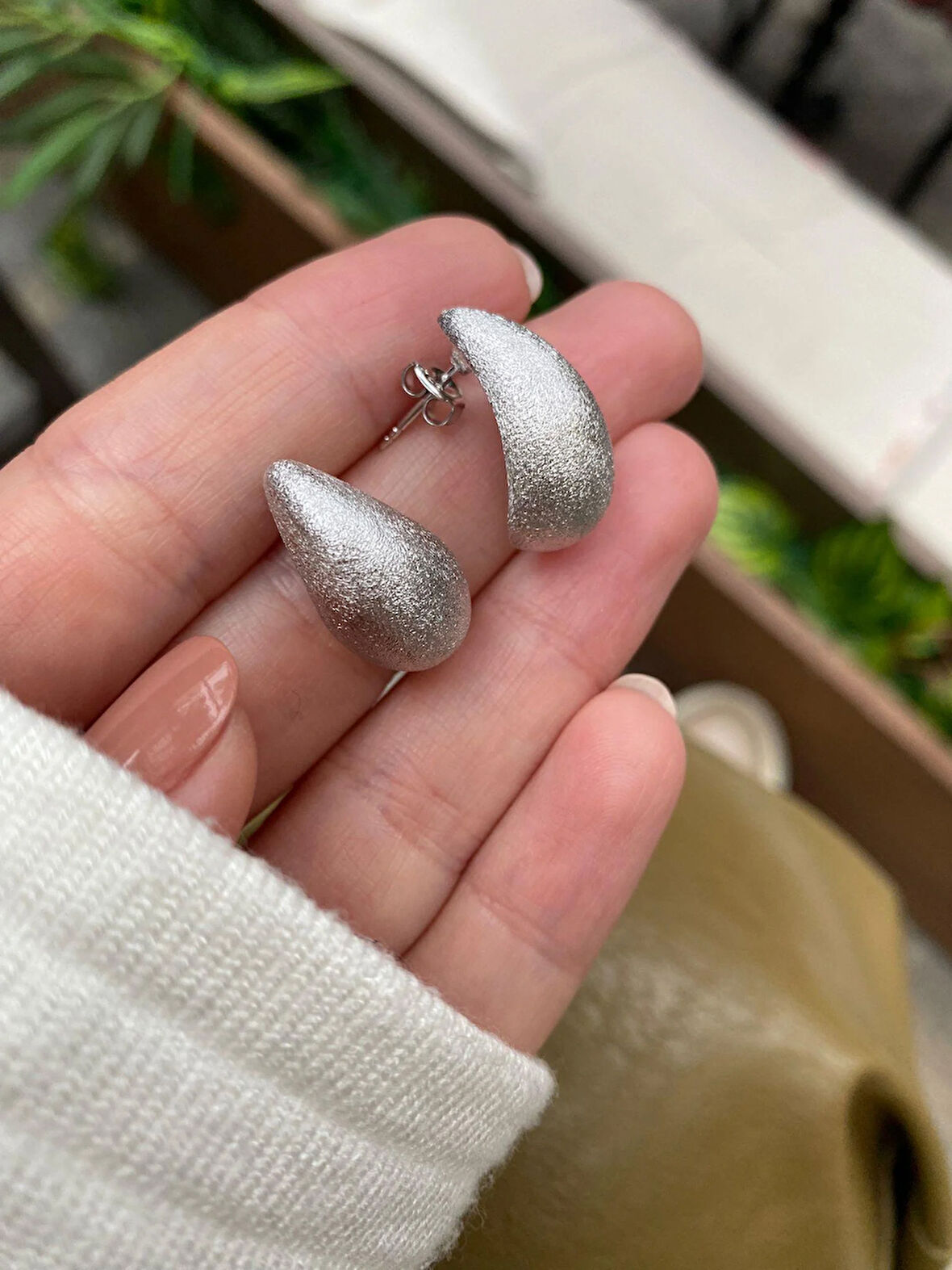 Kadın Gümüş Damla Model Buzlu Küpe (2 CM) 4000