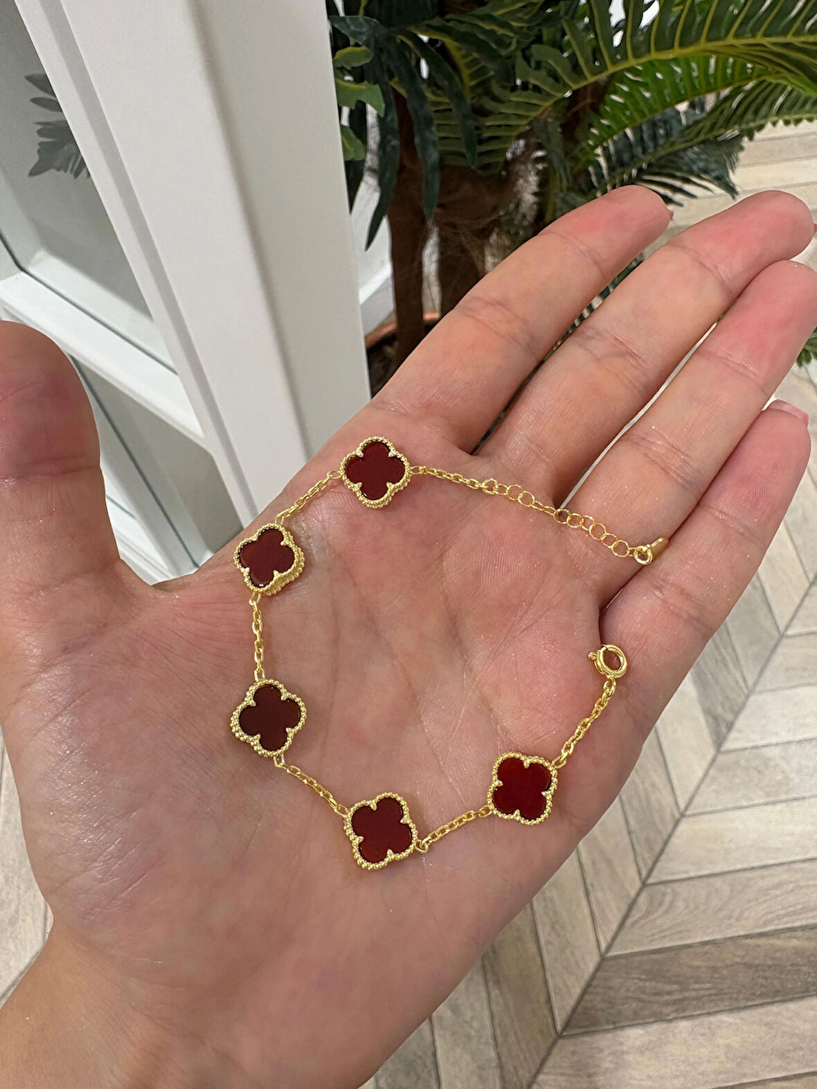 Kadın Gümüş 5 Yoncalı Bordo Bileklik 3739