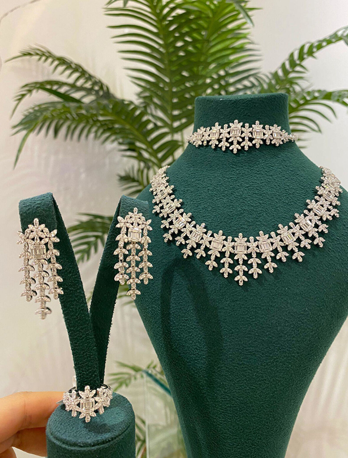 Kadın Gümüş Zirkon Taşlı Düğün Set Takımı