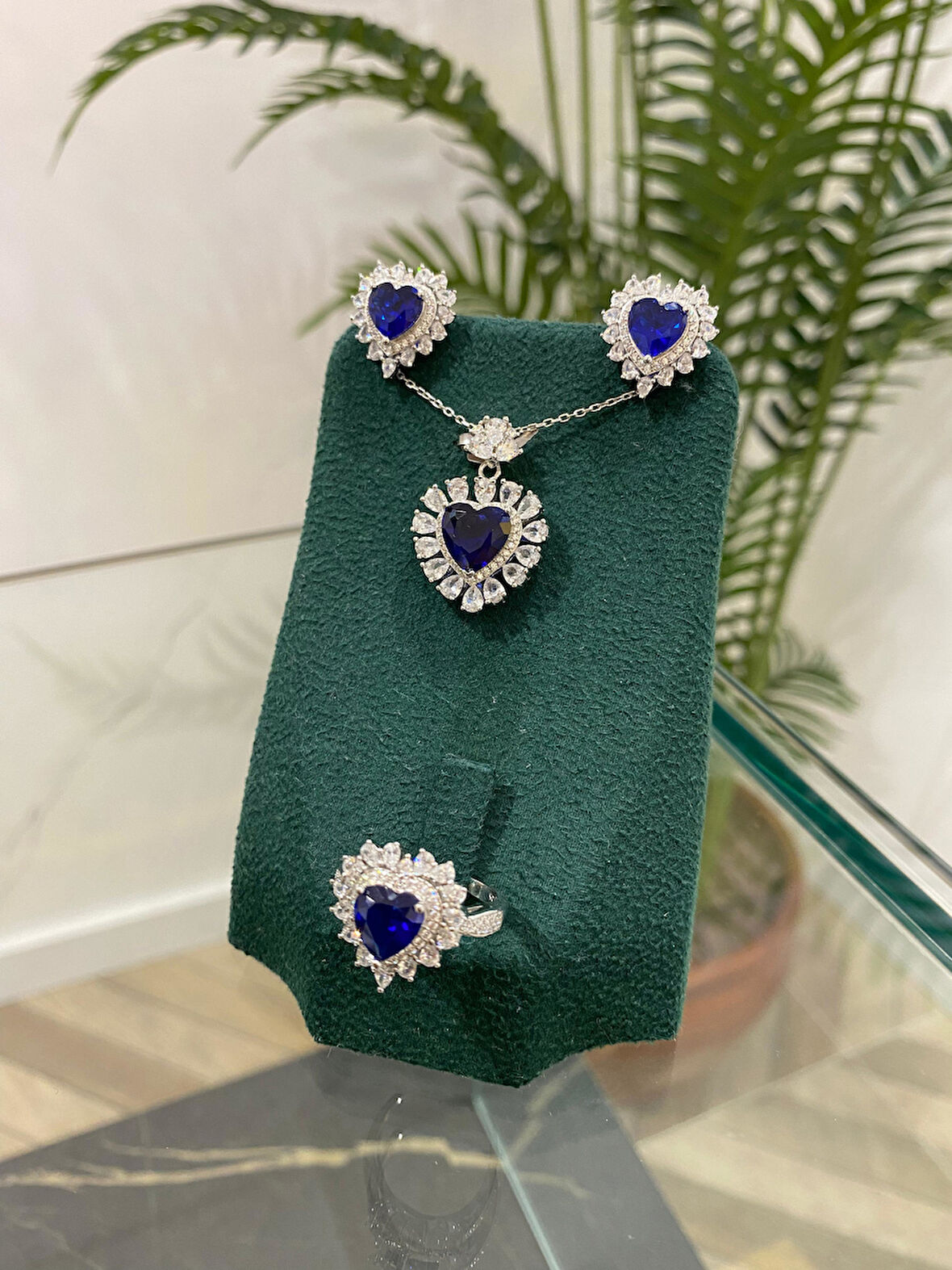 Kadın Gümüş Safir Taşlı Kalp Set Takımı