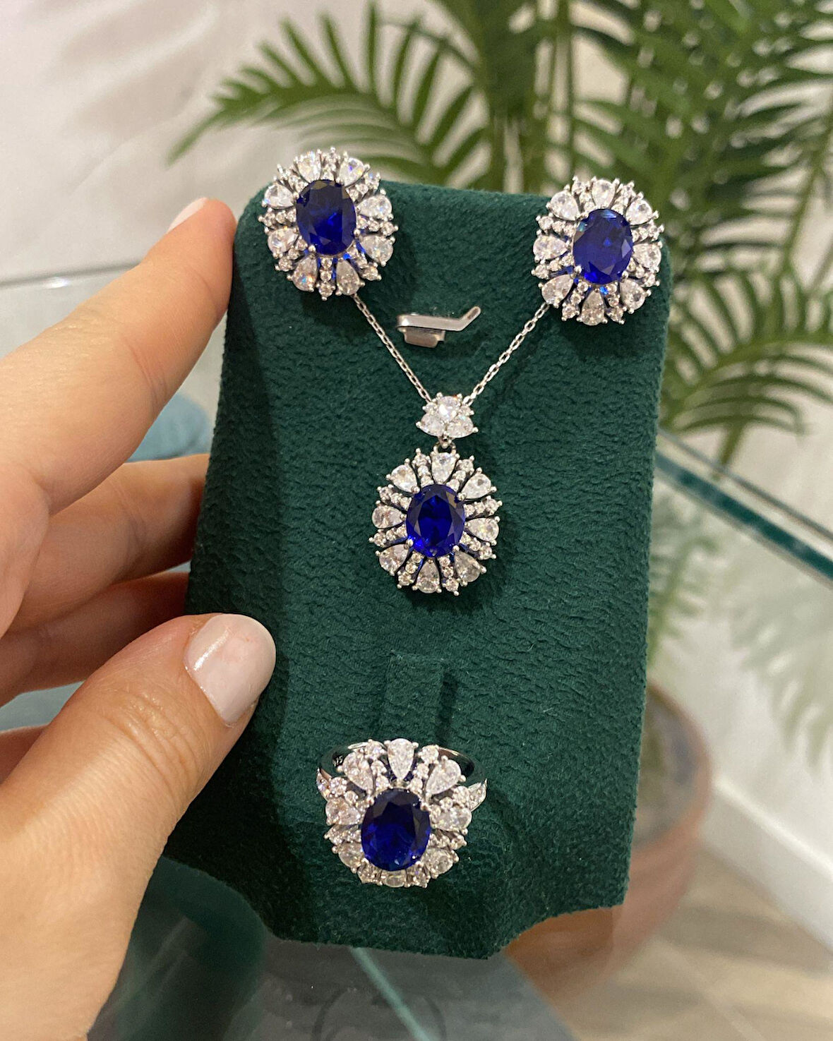 Kadın Gümüş Safir Taşlı Set Takımı