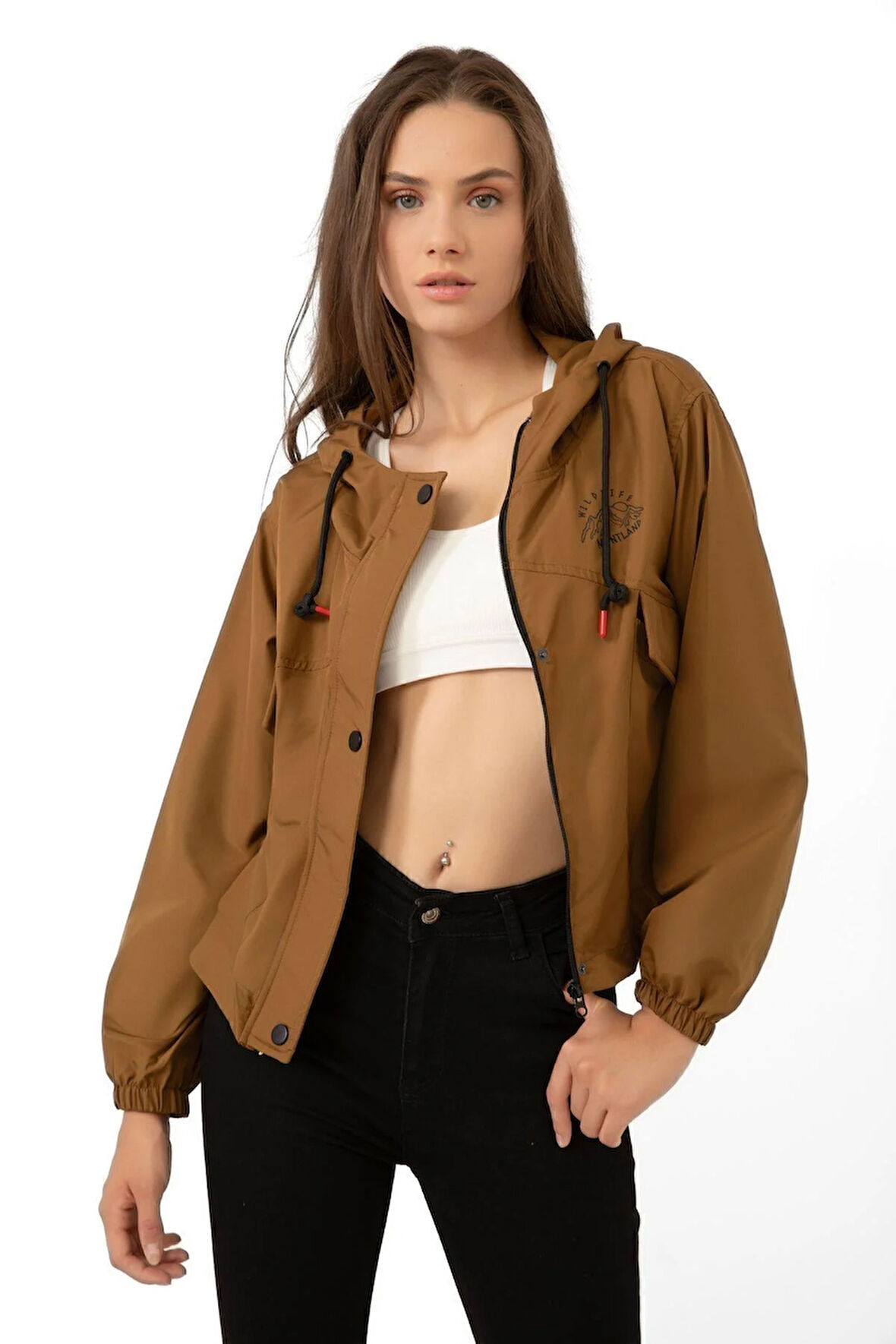 Kadın Su Geçirmez ve Rüzgara Dayanıklı Kapüşonlu Cepli Çıt Çıtlı Mevsimlik Yağmurluk