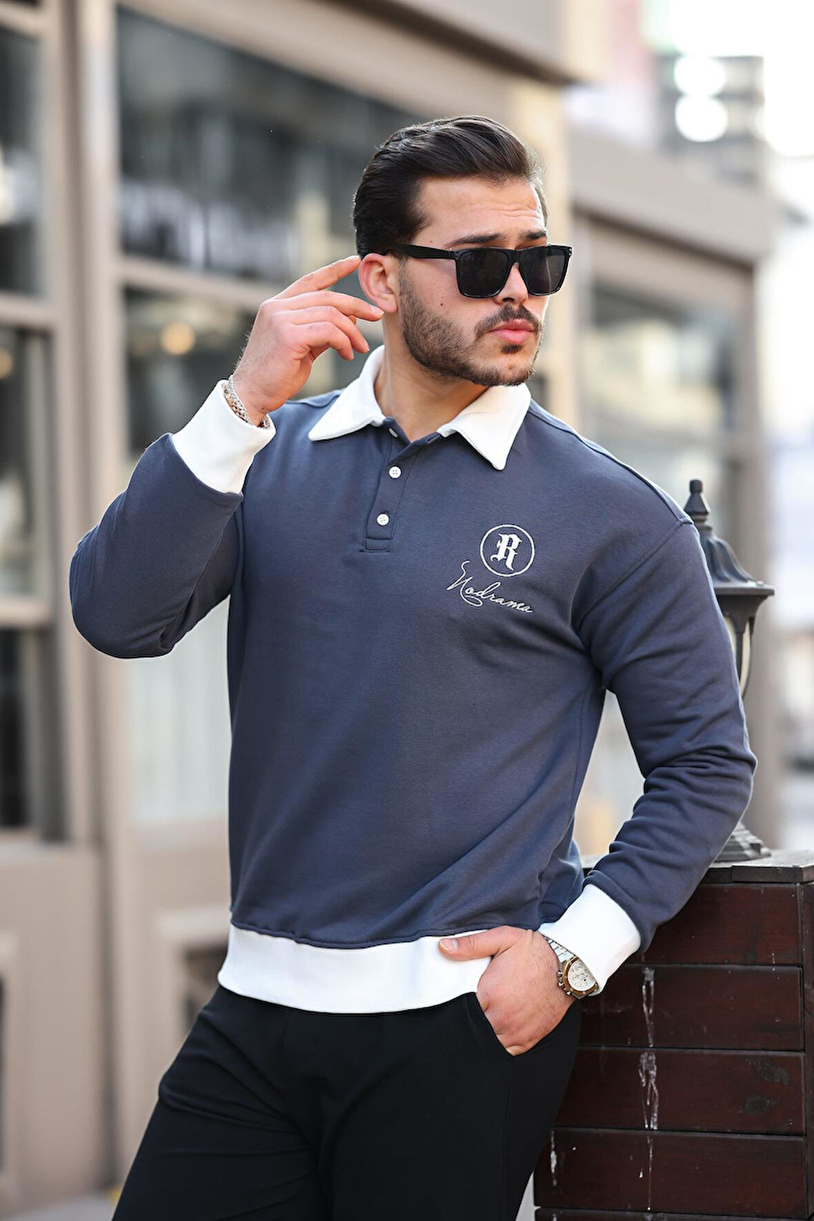 Polo Yaka Düğmeli Nakışlı Sweatshirt - Füme