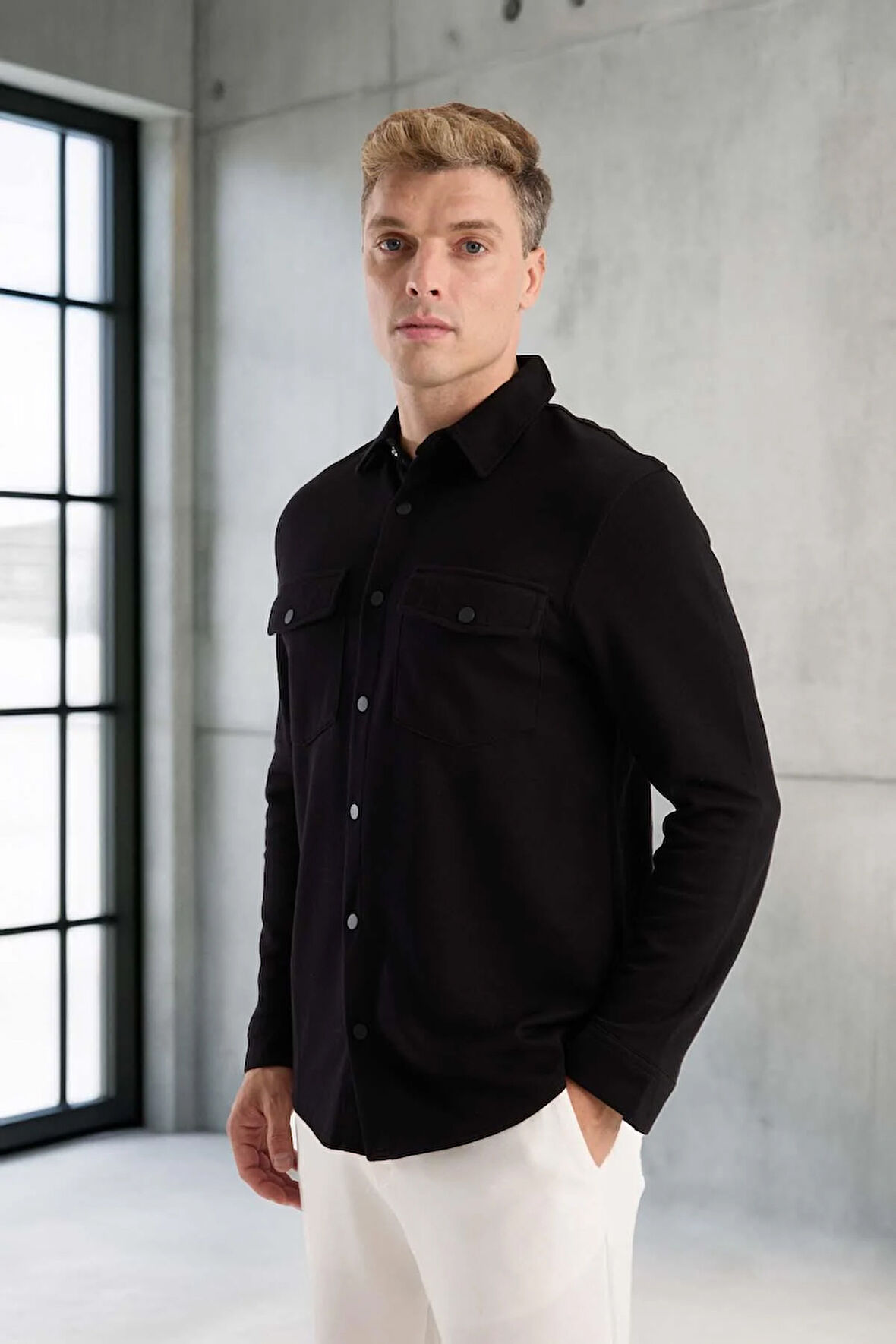 Nova Pike Kumaş Regular Kalıp Çift Cepli Erkek Gömlek - Siyah