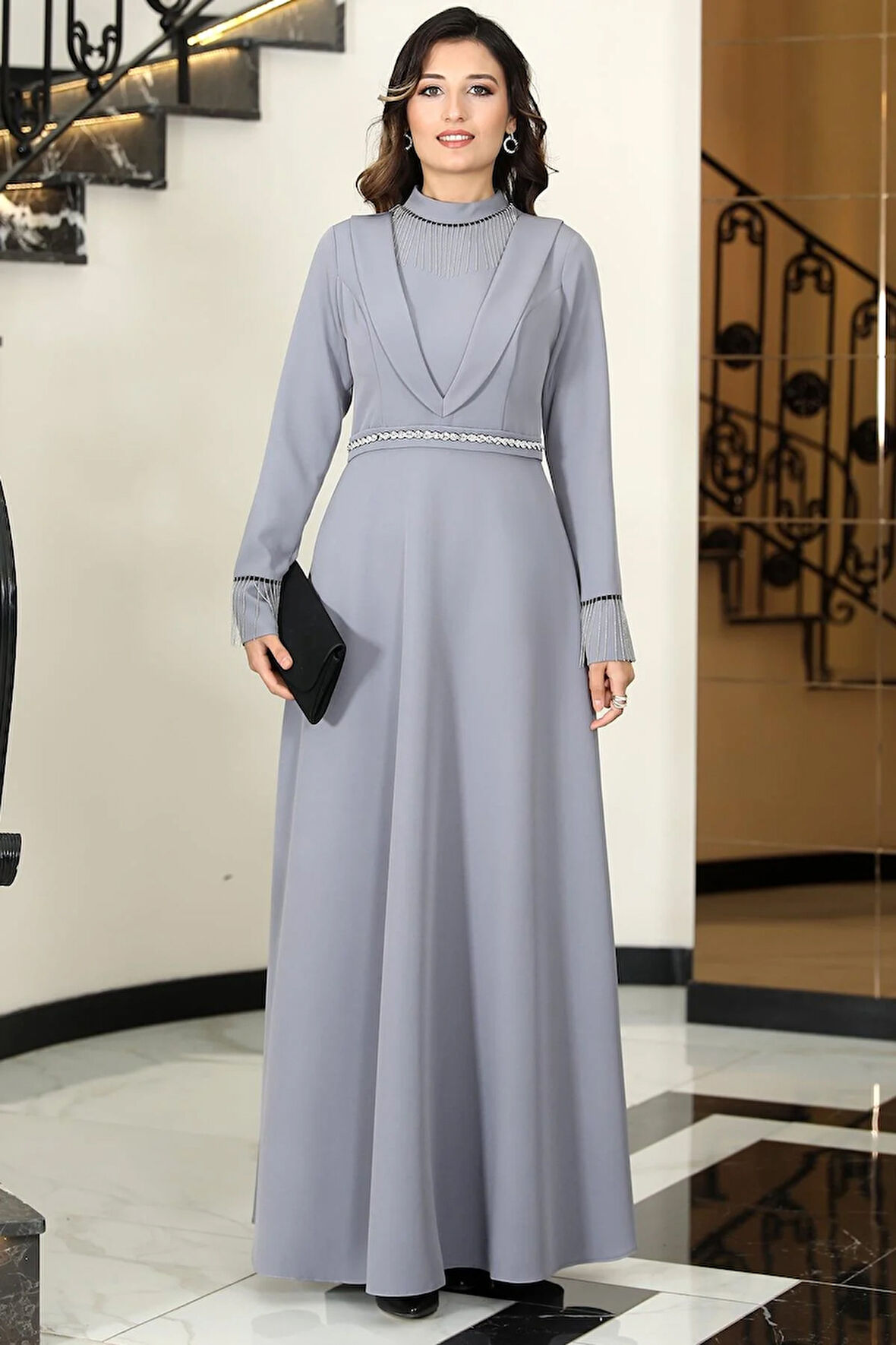 Gamze Zincir Detaylı Tesettür Abiye Gri