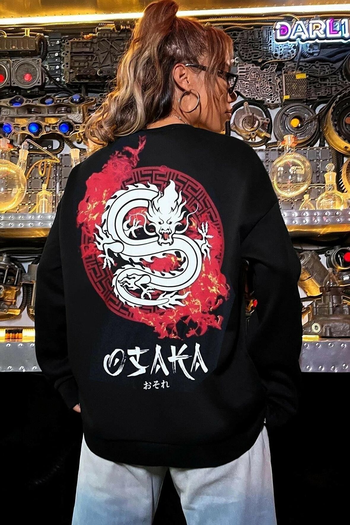 Kadın Beyaz Osaka Baskılı Kalın Oversize Sweatshirt