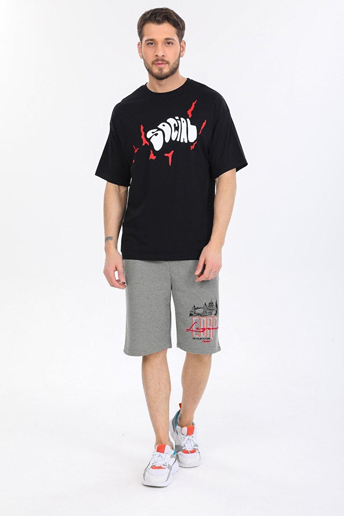 Oversize Social Yazılı Siyah T-shirt