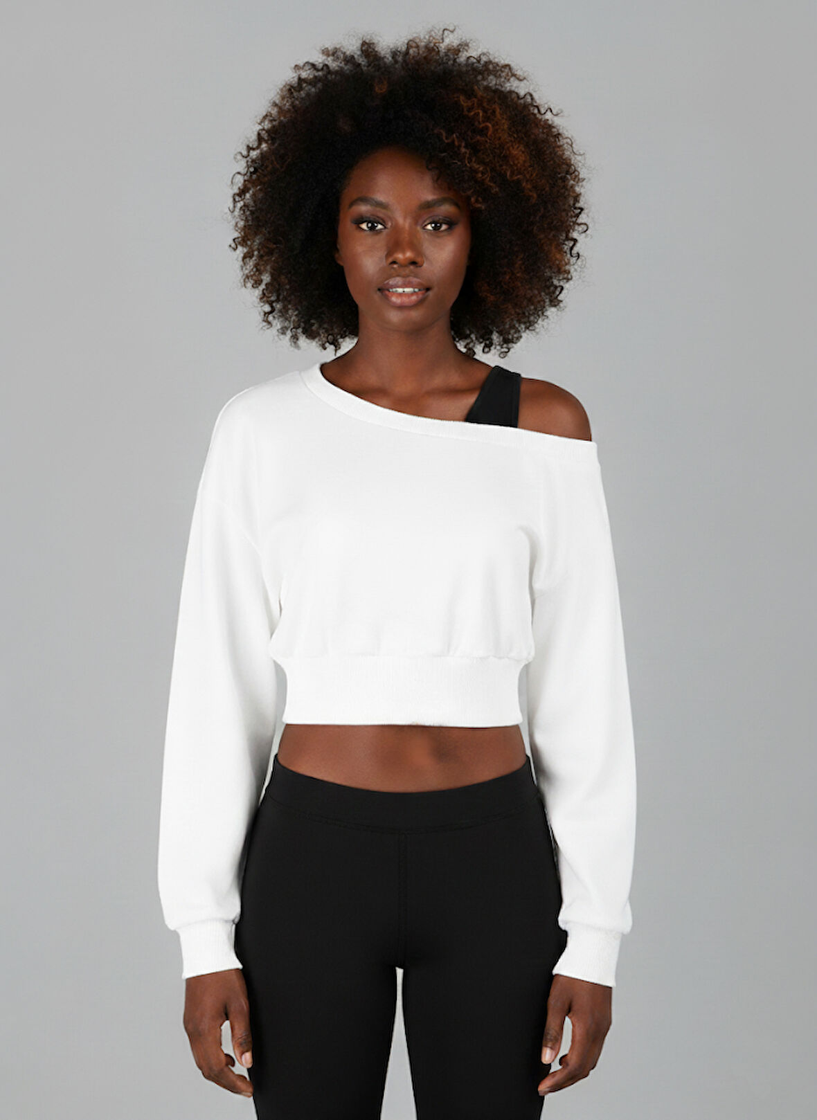 Askılı Modern Basic Omuzu Açık Beyaz Sweatshirt | Reglan Kol Kesim